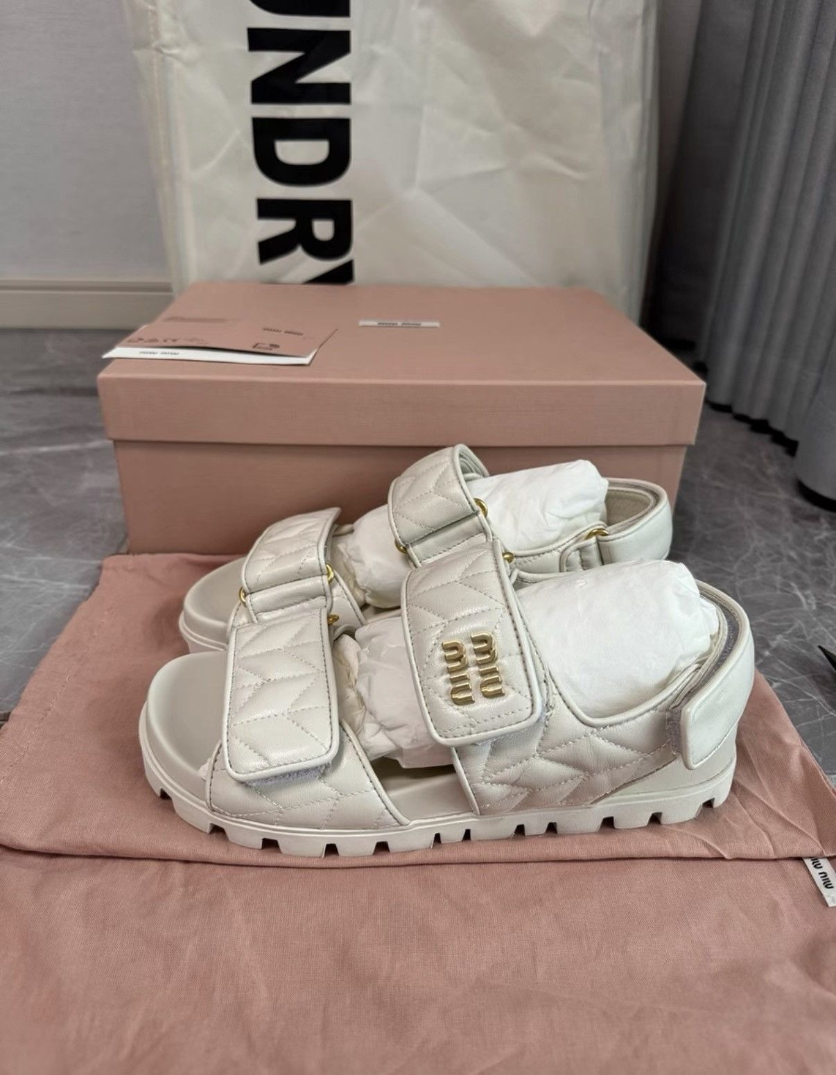 Miu Miu Miu Miu White Velcro Sandals Beach Slides K6 Size US 6 / IT 36 - 1 Thumbnail