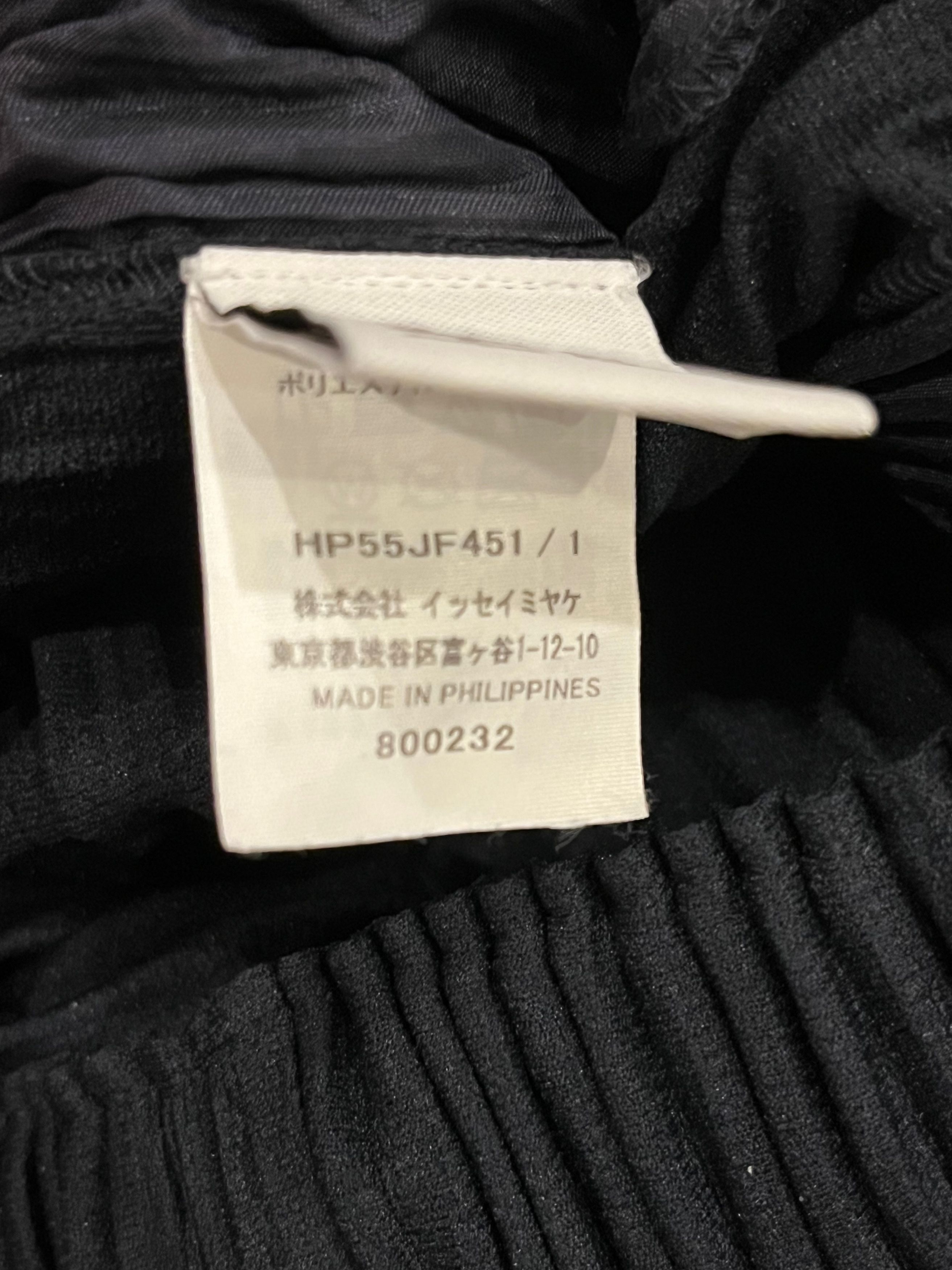 Homme Plisse Issey Miyake Homme Plisse Basics Navy Tapered Pants Size US 29 - 4 Thumbnail