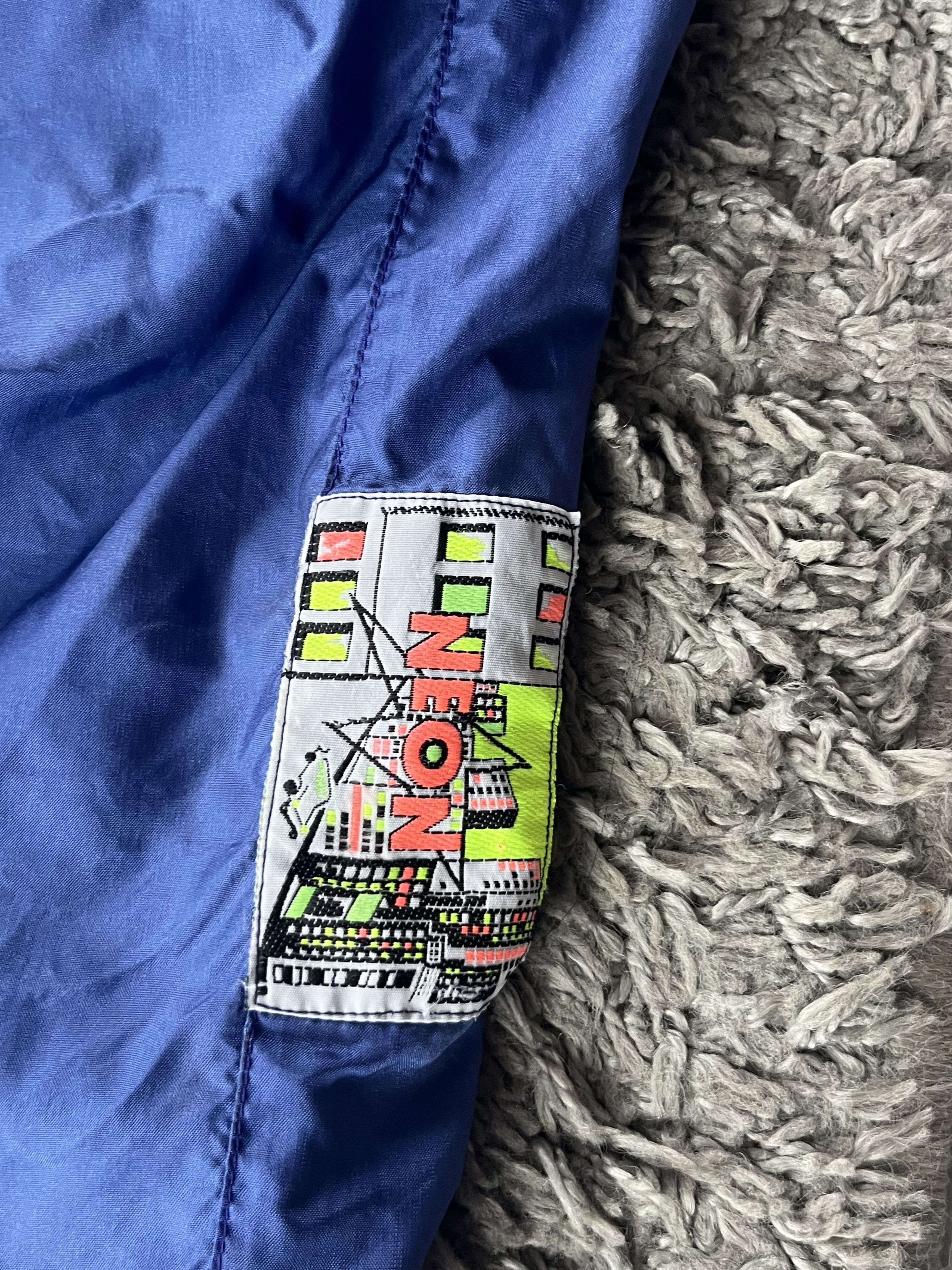 Nike Vintage Pants Nike Very Rare 100% Nylon Y2K Style Streetwear Size US 34 / EU 50 - 4 Thumbnail