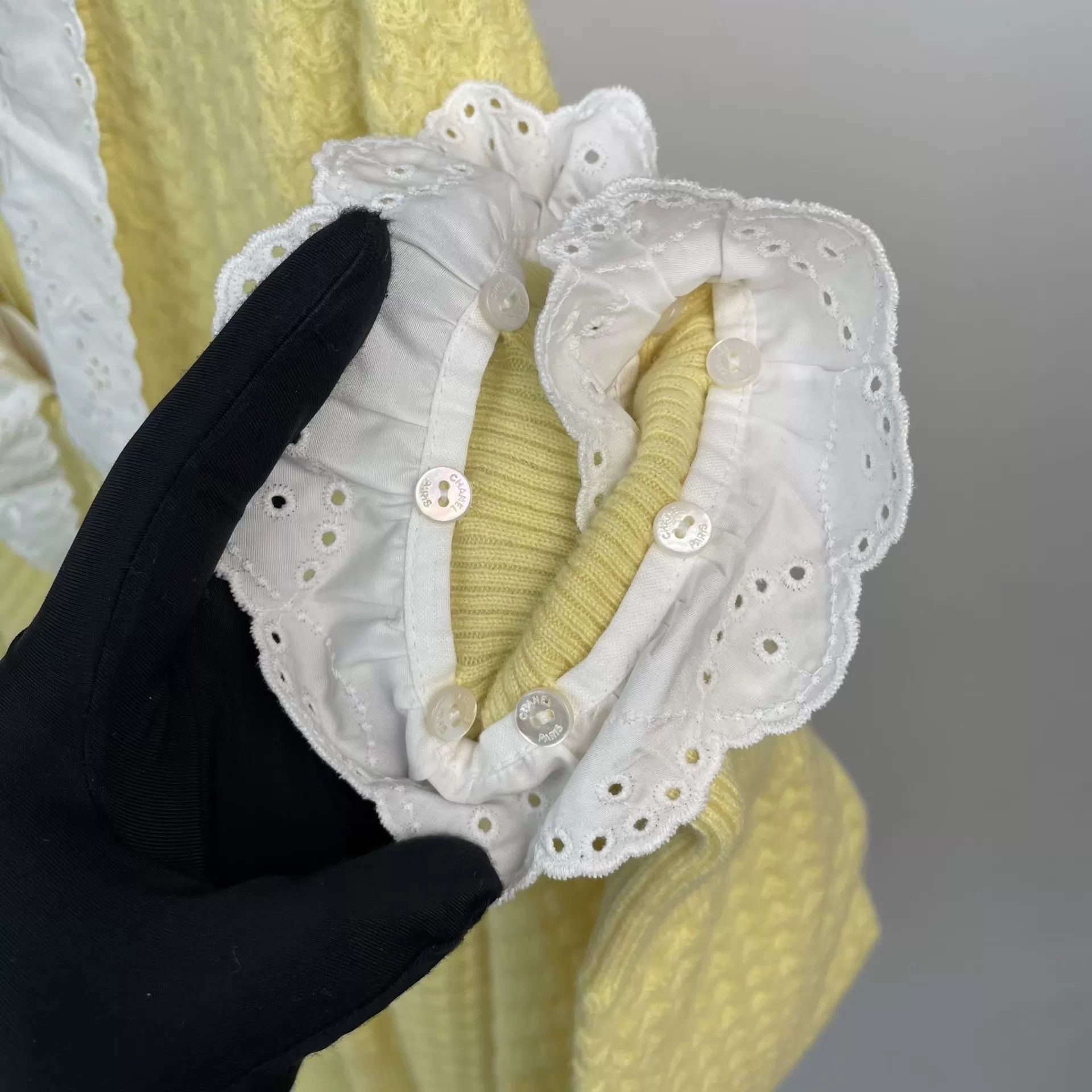 Chanel Chanel 24A Lemon-White Lace Trim V-Neck Cashmere Top 34 Size XS / US 0-2 / IT 36-38 - 7 Thumbnail