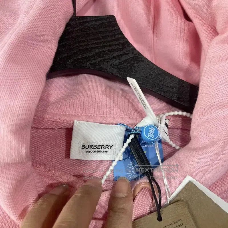 Burberry Burberry Pink Animal Hoodie for Women. Size M / US 6-8 / IT 42-44 - 3 Thumbnail