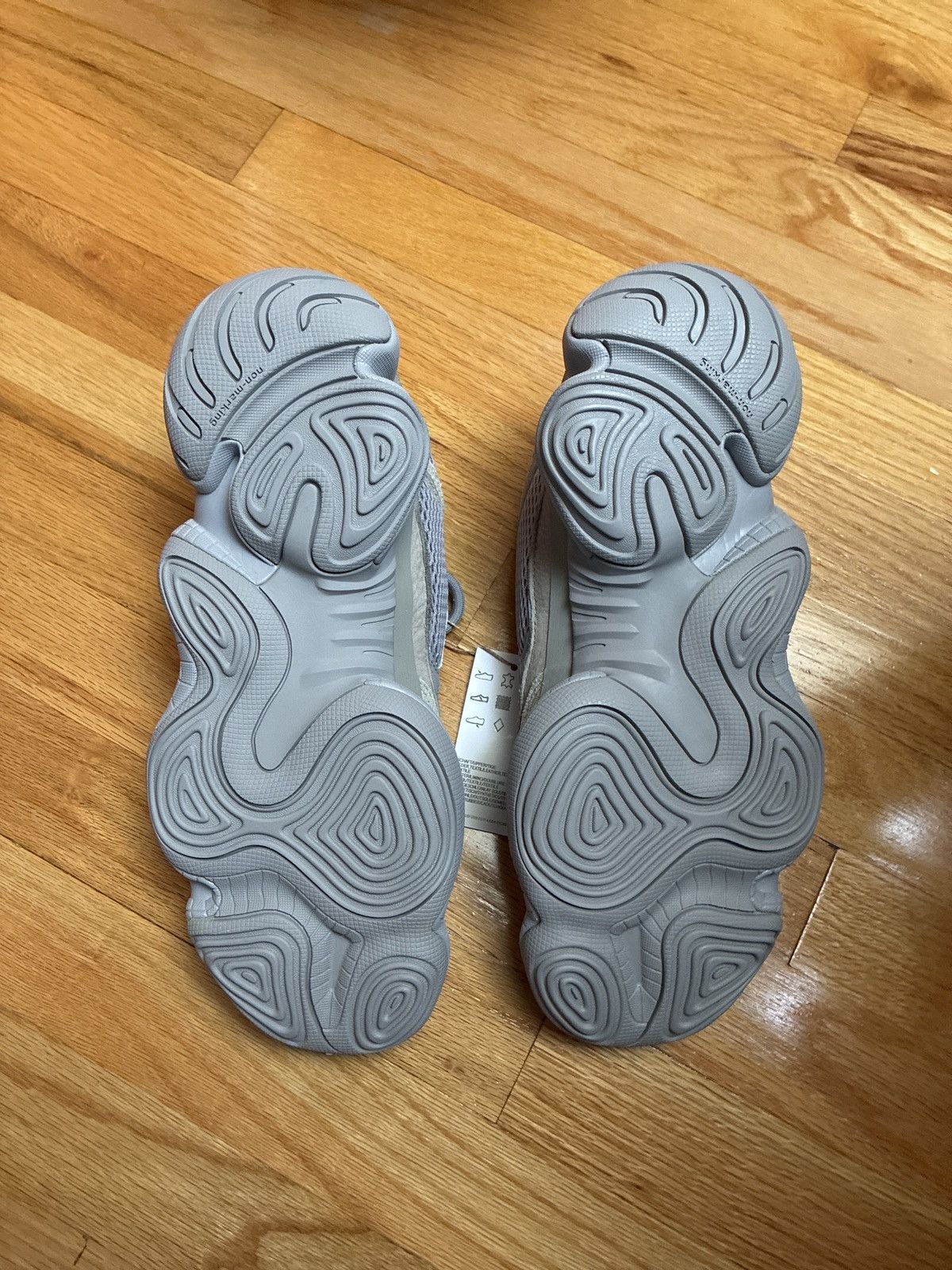 Other Yeezy 500 Stone salt Size US 11 / EU 44 - 2 Thumbnail