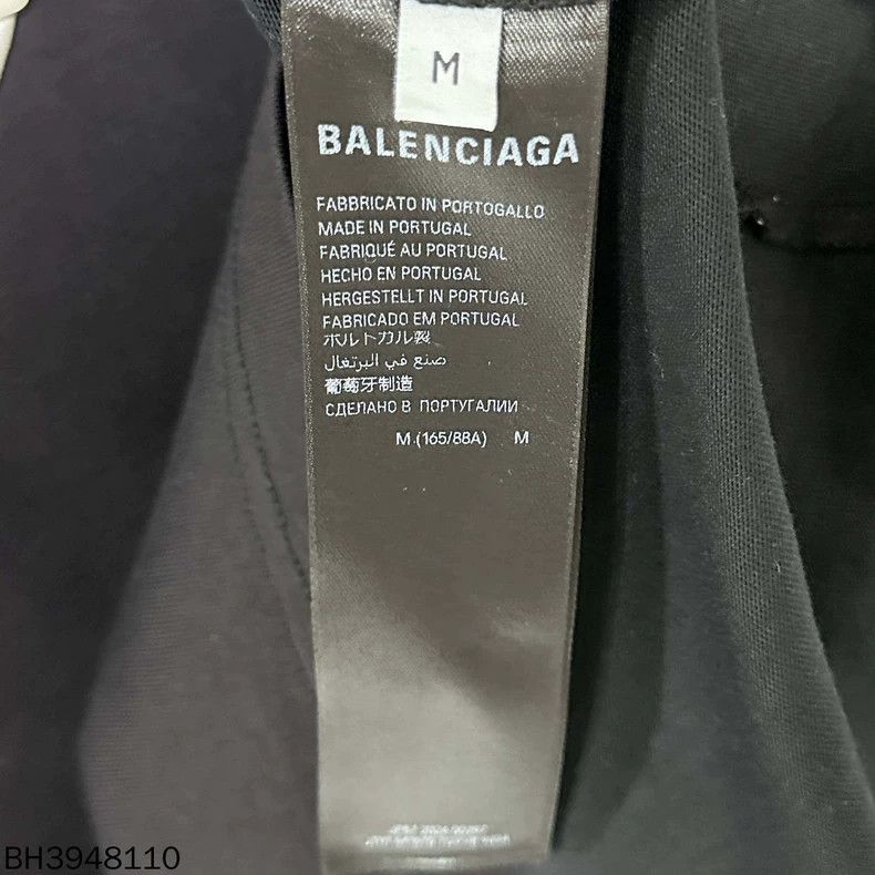 Balenciaga Balenciaga Valentine's Day Limited Heart Logo Short Sleeve Size US M / EU 48-50 / 2 - 5 Thumbnail