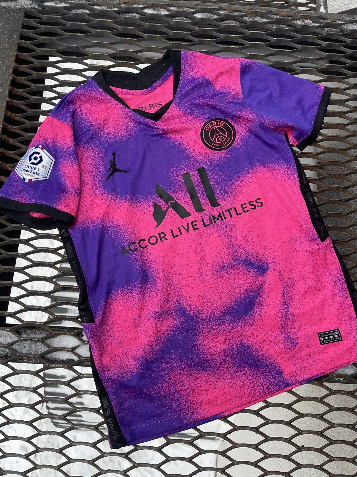 Jordan Brand 2021 Nike Jordan PSG pink purple soccer jersey Size US S / EU 44-46 / 1 - 14 Thumbnail
