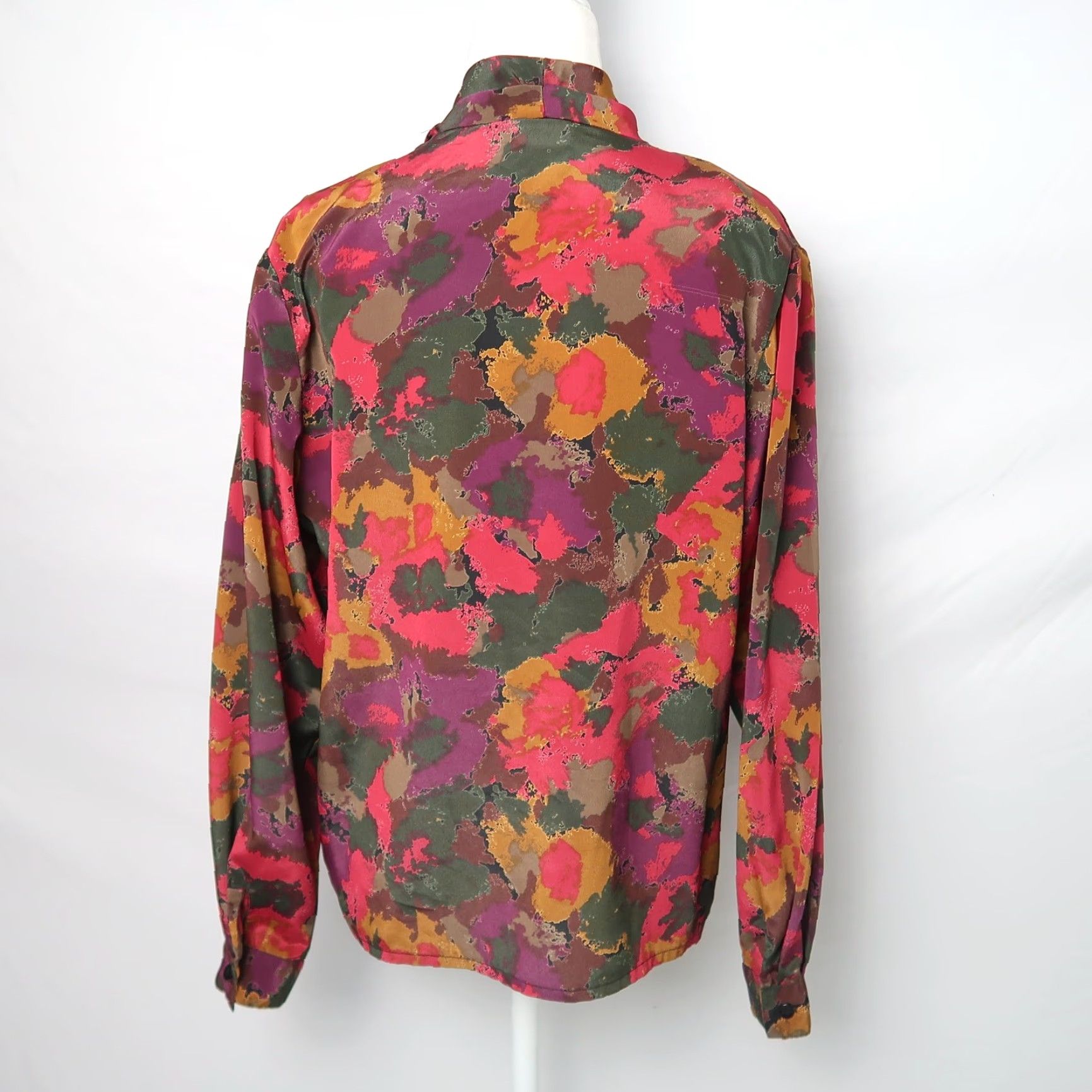 Vintage VINTAGE 90s Impressions pink and green abstract print shawl collar blouse M Size M / US 6-8 / IT 42-44 - 5 Thumbnail