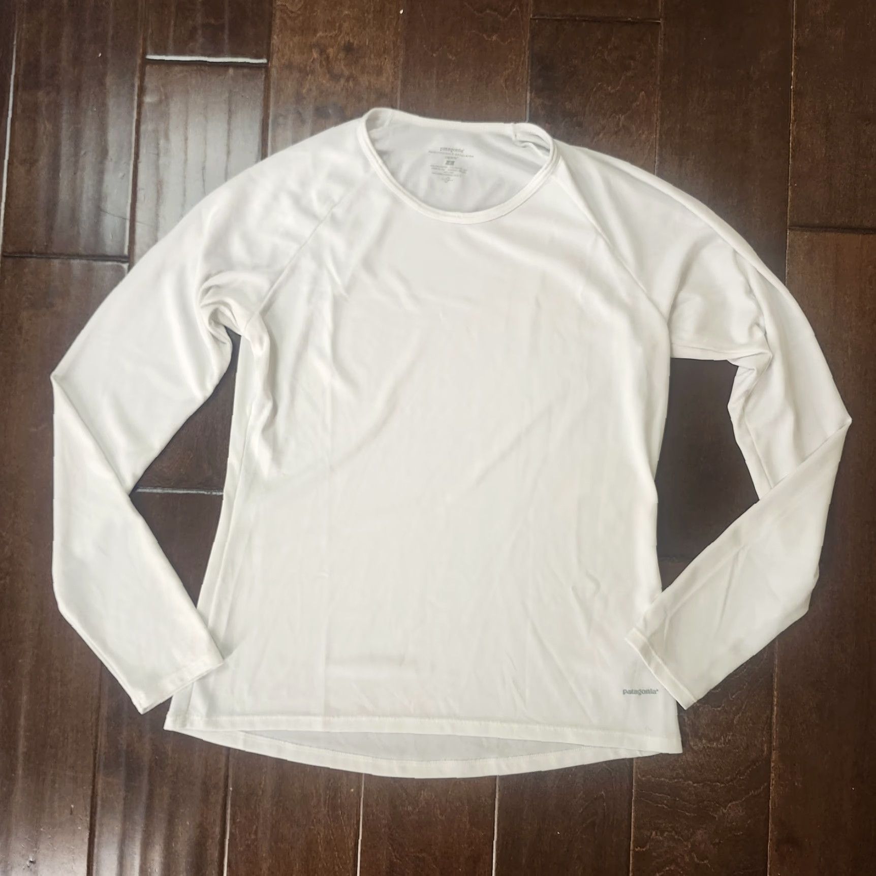 Patagonia Patagonia Capilene Junior M White Long Sleeve Shirt Mens Tee Pullover Baselayer Crew Neck Activewear, Teens, Regular Fit, Polyester Size US M / EU 48-50 / 2 - 5 Thumbnail