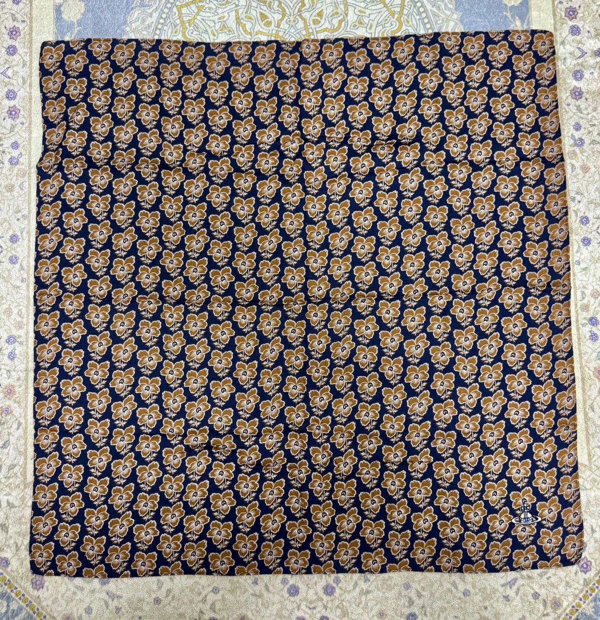 Vivienne Westwood ‼️Combo Vivienne Westwood Handkerchief‼️ Size ONE SIZE - 6 Thumbnail