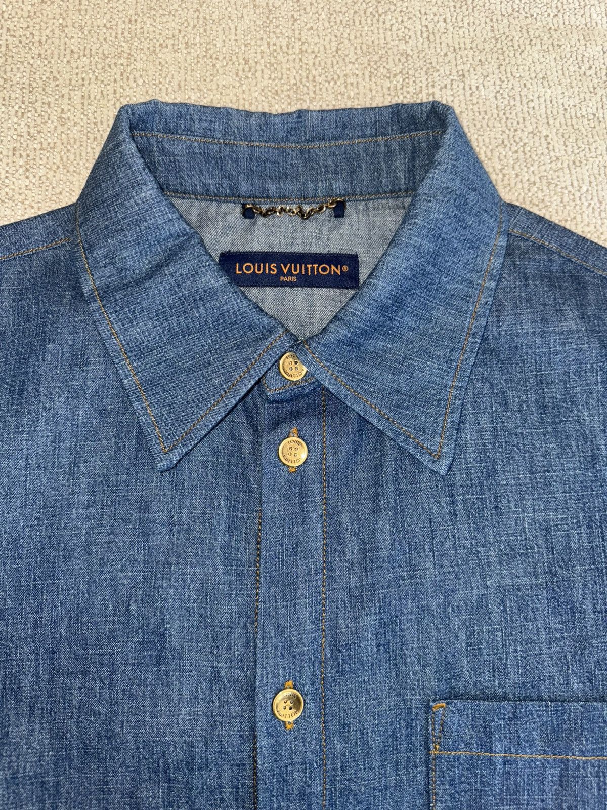 Louis Vuitton Louis Vuitton Short-Sleeved Cotton Chambray Shirt Size US M / EU 48-50 / 2 - 5 Thumbnail