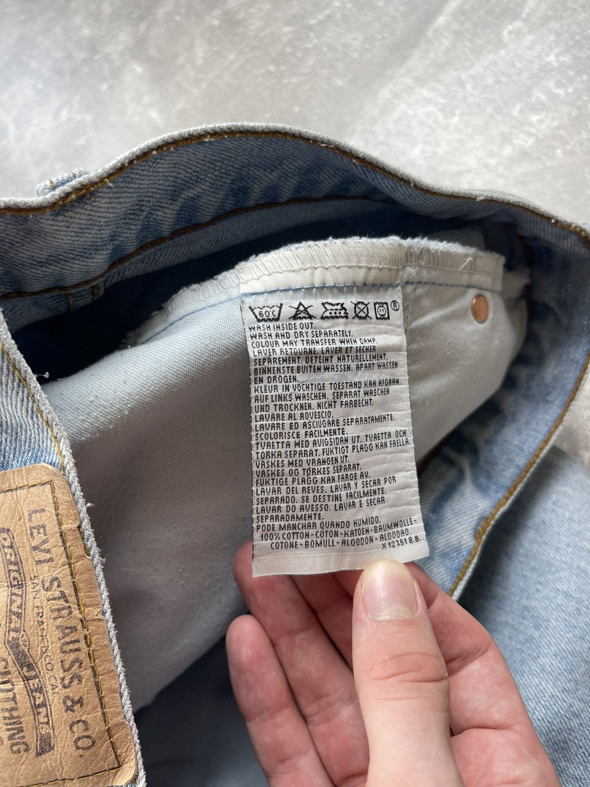 Levi's Vintage Rare Levi’s 881 Light Wash Denim Jeans USA Size US 33 - 12 Thumbnail