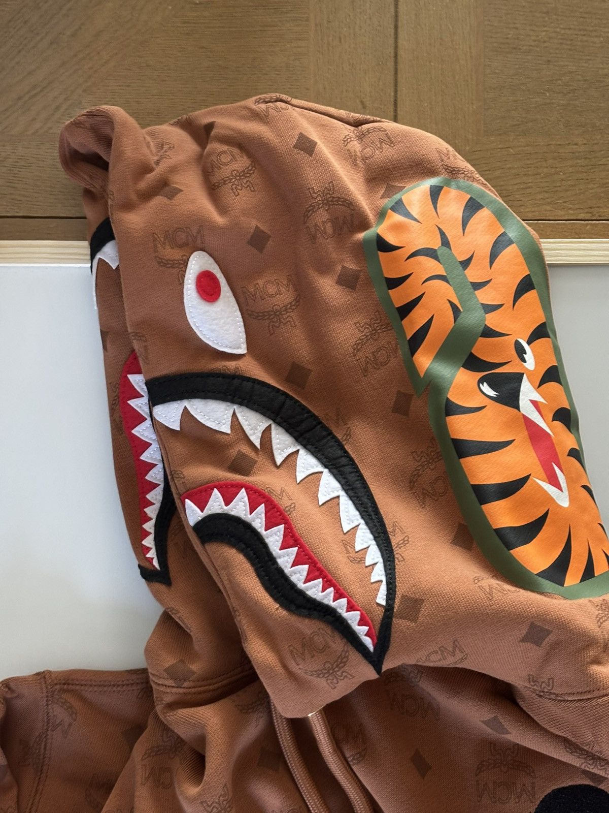 Bape Authentic ape bape x MCM shark pullover hoodie L new Size US L / EU 52-54 / 3 - 7 Thumbnail
