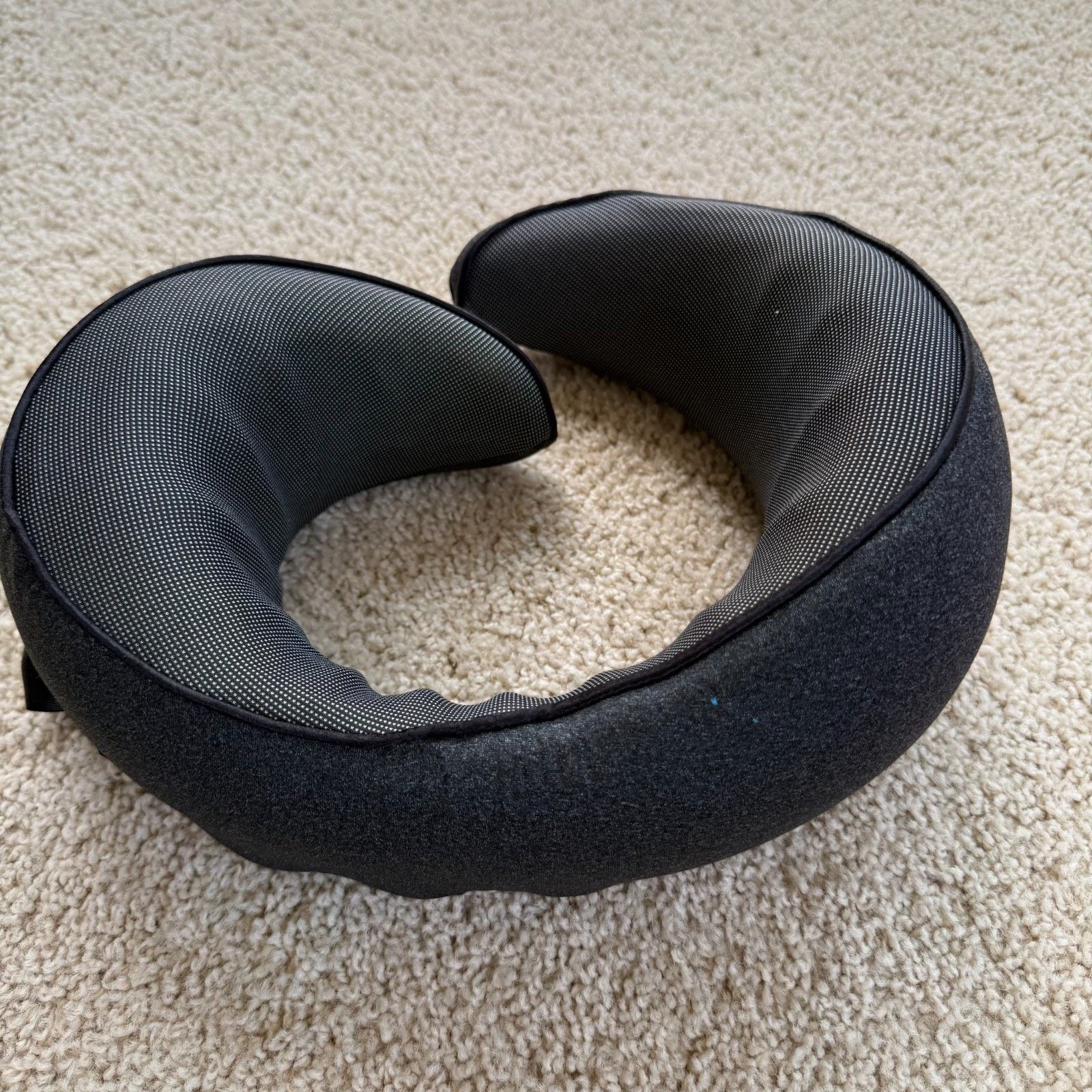 The Unbranded Brand OSTRICHPILLOW-Style Neck Pillow Memory Foam Travel Support Size ONE SIZE - 5 Thumbnail