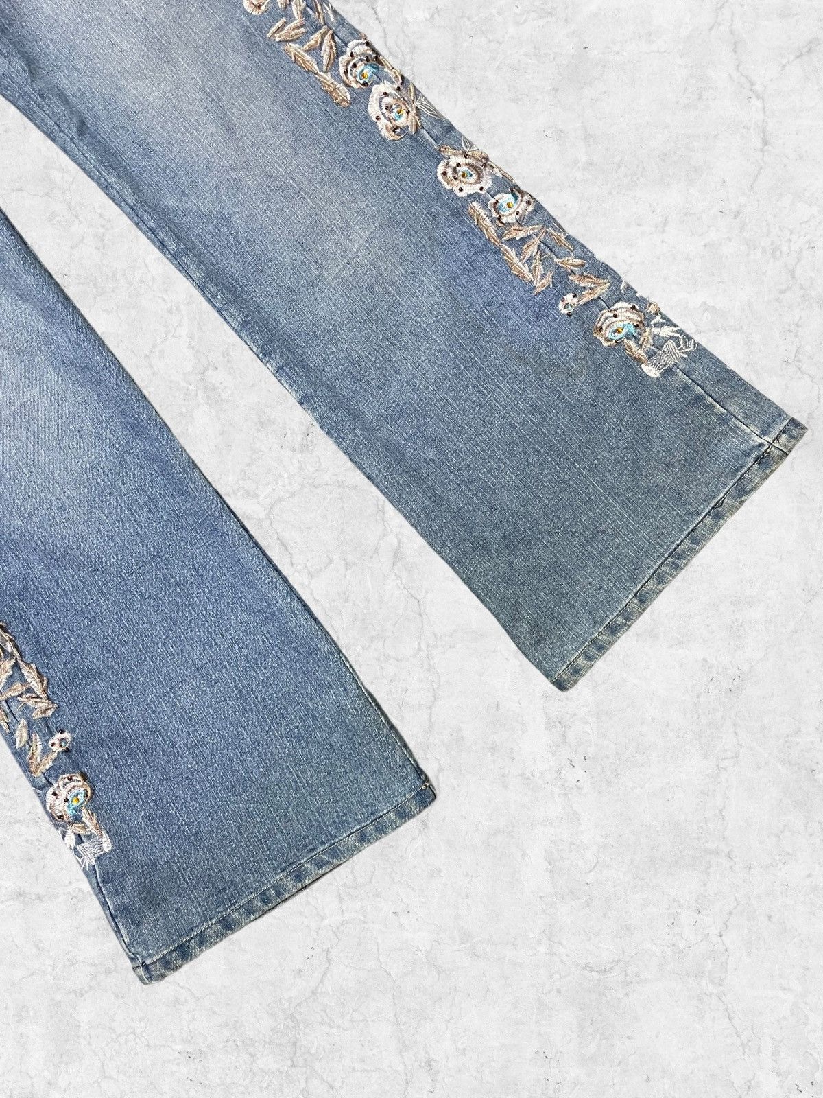 Japanese Brand × Vintage Vintage Clash Embroidered Flared Denim Pants With Belt Size US 32 / EU 48 - 7 Thumbnail