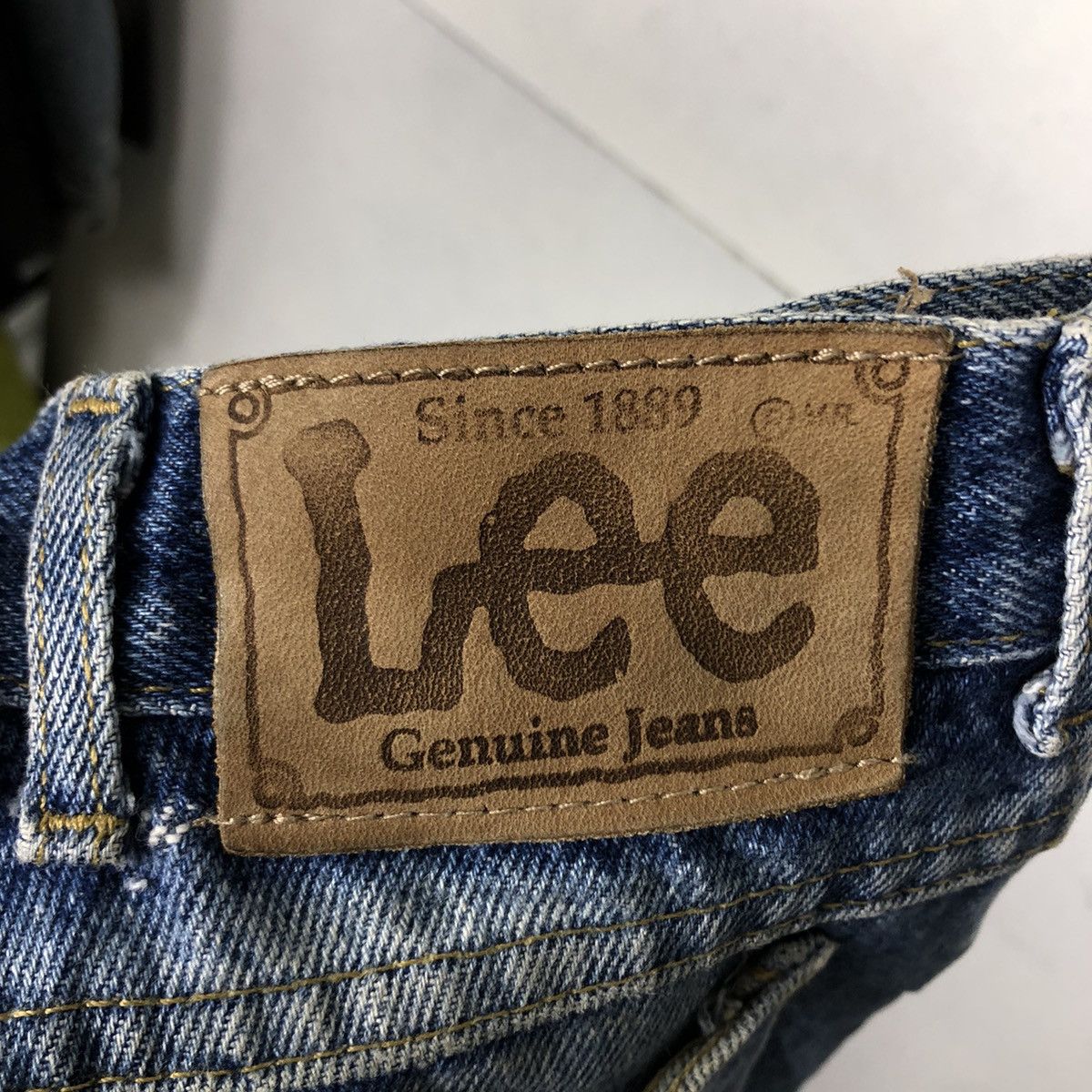 Lee 🔥Rare Distressed Denim Jeans Lee Usa Punk Design Size US 32 / EU 48 - 14 Thumbnail