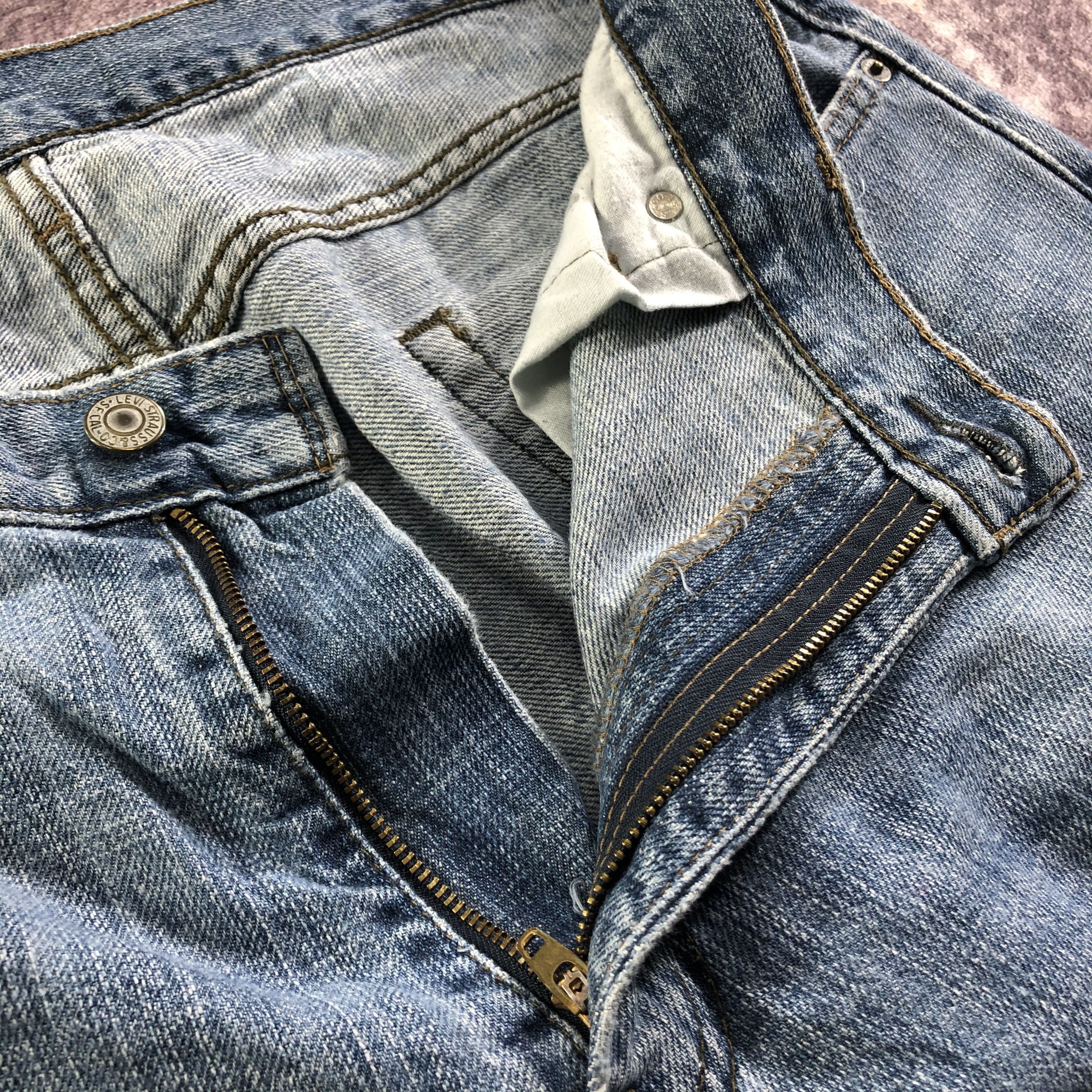 Levi's × Vintage Vintage Blue Wash Levis 514 Jeans-JM3354 Size US 37 - 9 Thumbnail