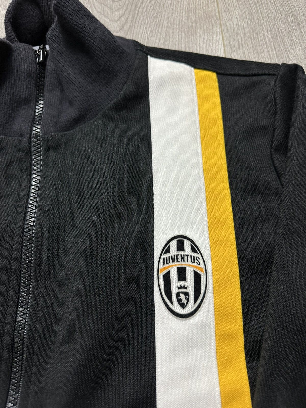 Adidas × Vintage Vintage Juventus Track Top Jacket Football Training 2000s Size US L / EU 52-54 / 3 - 6 Thumbnail