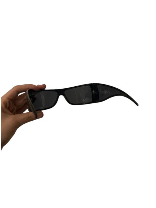 Gianfranco Ferre Gianfranco Ferré wraparound logo sunglasses, early 2000s Size ONE SIZE - 4 Thumbnail