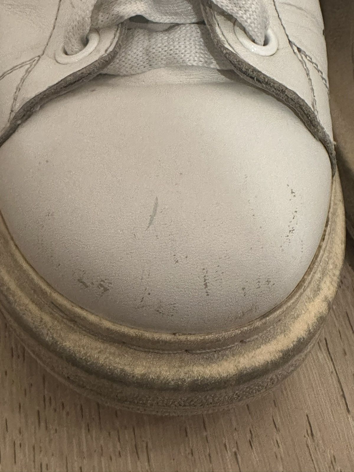 Alexander McQueen Alexander McQueen White & Black Oversized Sneaker Size US 7 / EU 40 - 11 Thumbnail