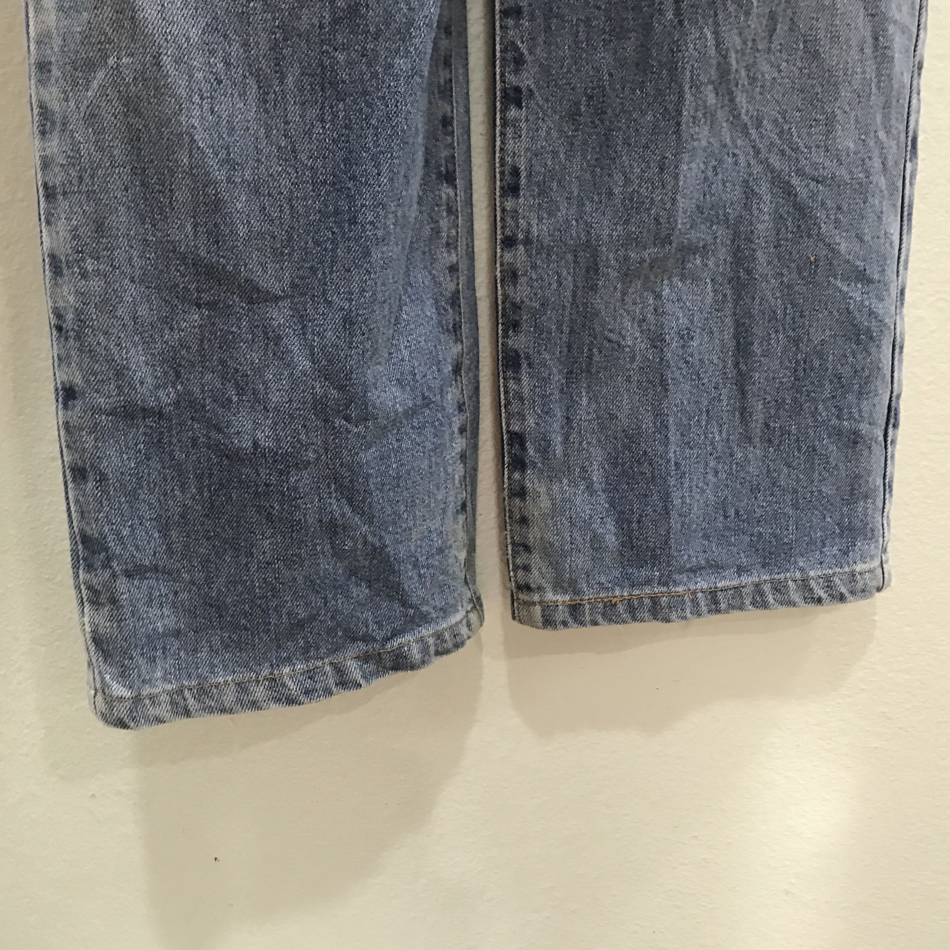 Wrangler Vintage 90s Wrangler Light Wash Straight/ Slight Flare Jeans Size US 31 - 7 Thumbnail