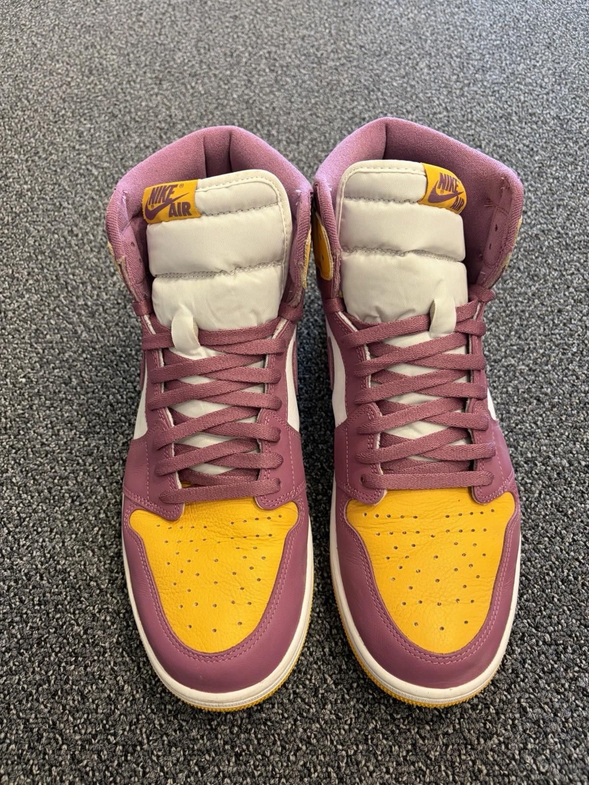 Jordan Brand Size 15 - Jordan 1 Retro High OG Brotherhood 2022 Size US 15 / EU 48 - 2 Thumbnail