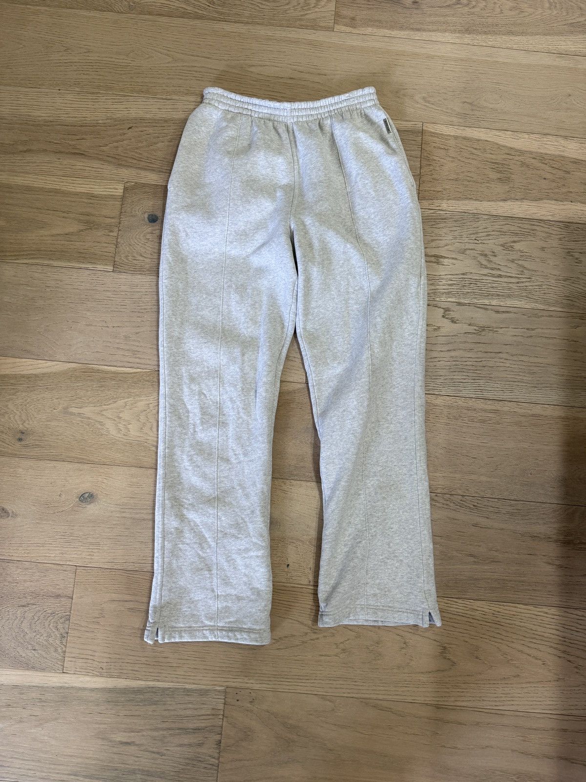 Represent Clo. Represent Clo- Initial Collection Saeatpant (grey, size lg) Size US 33 - 1 Thumbnail