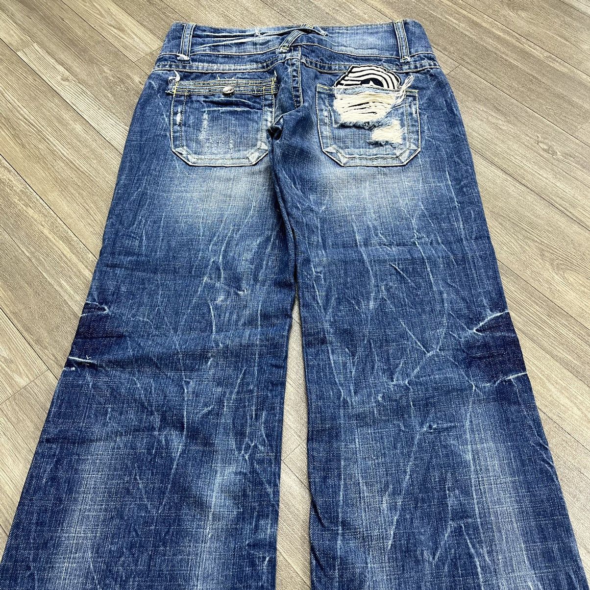 If Six Was Nine Y2K RedPepper Embrodered Distressed Lgb Faded Flared Jeans Size 28" / US 6 / IT 42 - 18 Thumbnail
