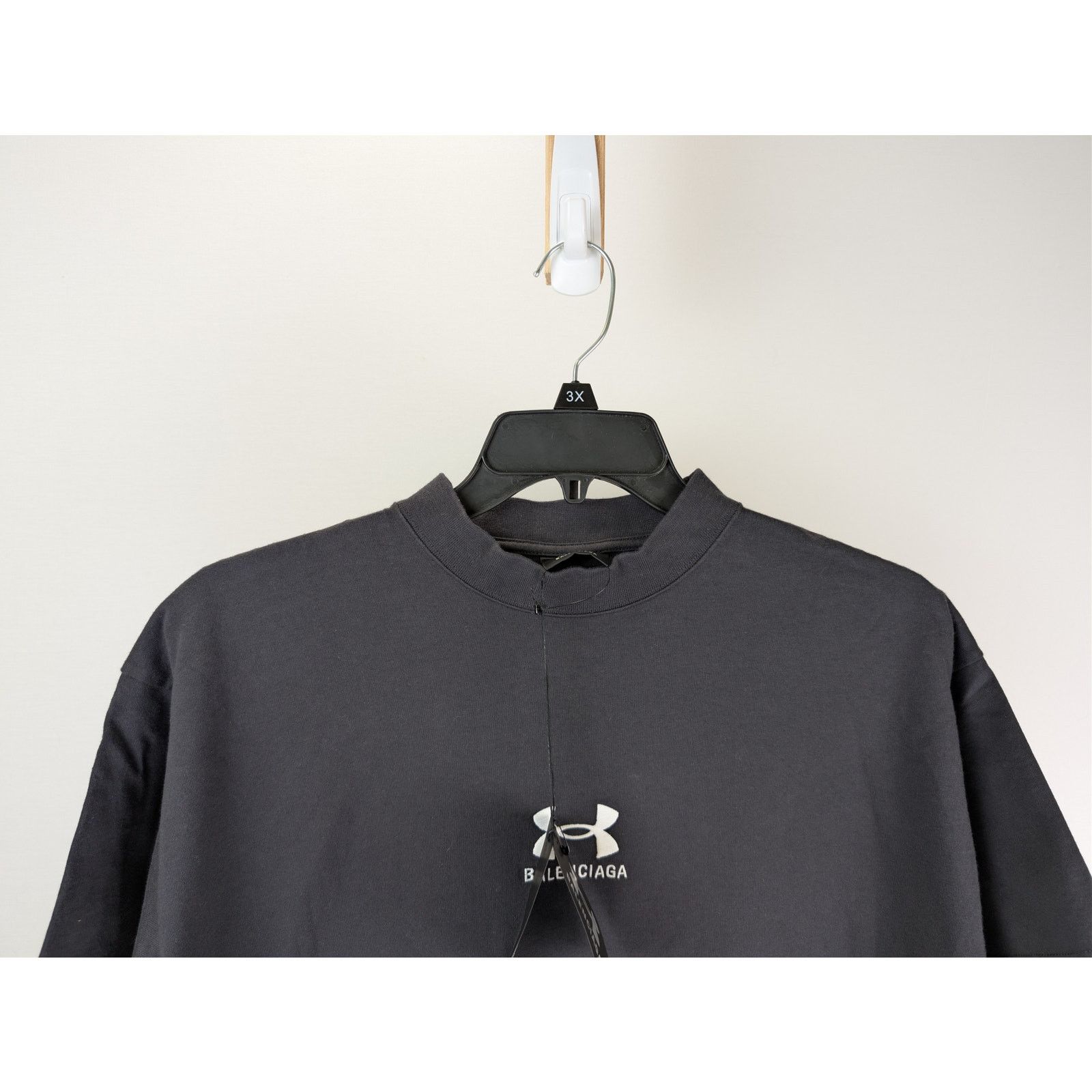 Balenciaga × Under Armour o1rshd1 Vintage Jersey Oversized T-Shirt Washed Black/White Size US M / EU 48-50 / 2 - 3 Thumbnail