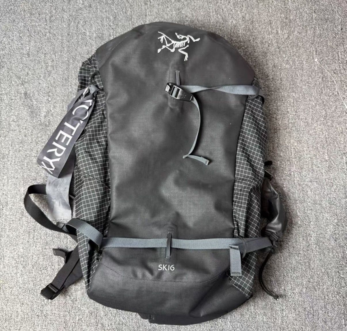 Arc'teryx Arcteryx Mistral 16L Side Messenger Bag | Grailed