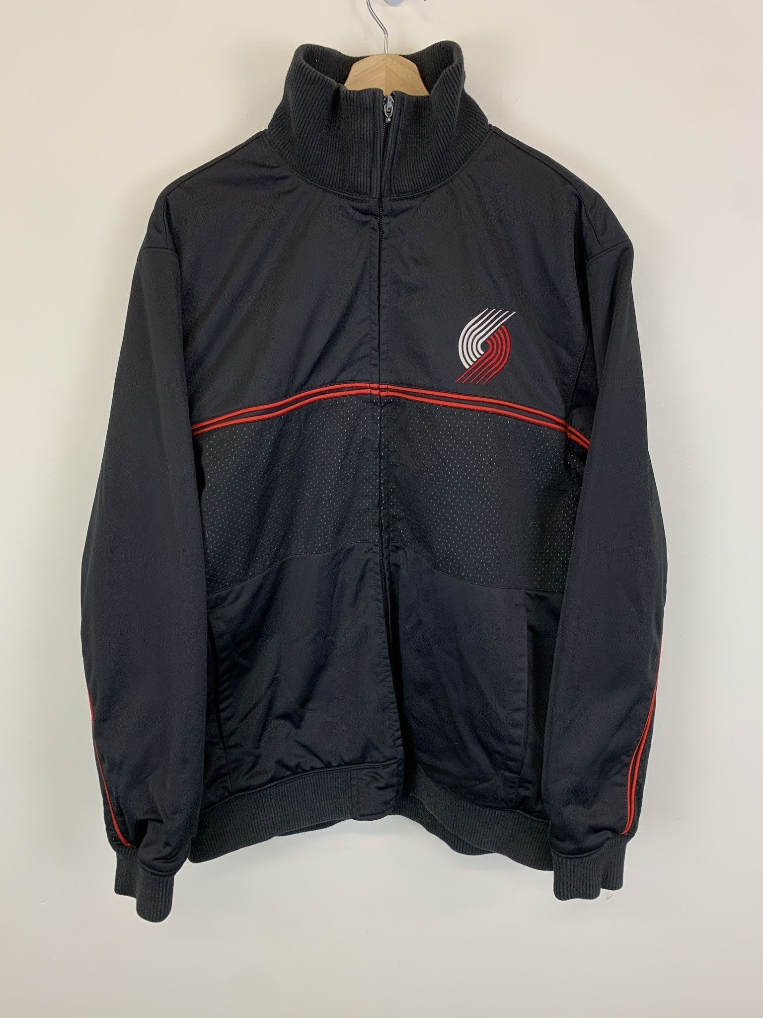 NBA × Vintage Vintage Crewneck 1990s Trailblazers Track Jacket Warm Up Jacket Size L Size US L / EU 52-54 / 3 - 1 Thumbnail