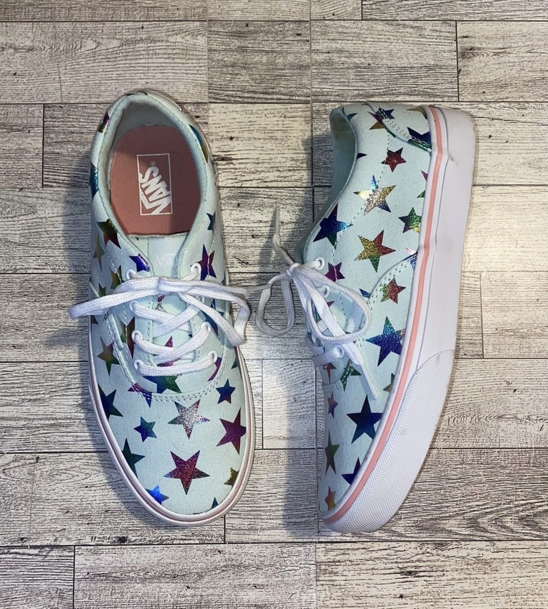 Vans Vans, Sea Foam, Metallic Rainbow Stars, Lace Up, Low Tops Size US 5 / IT 35 - 3 Thumbnail