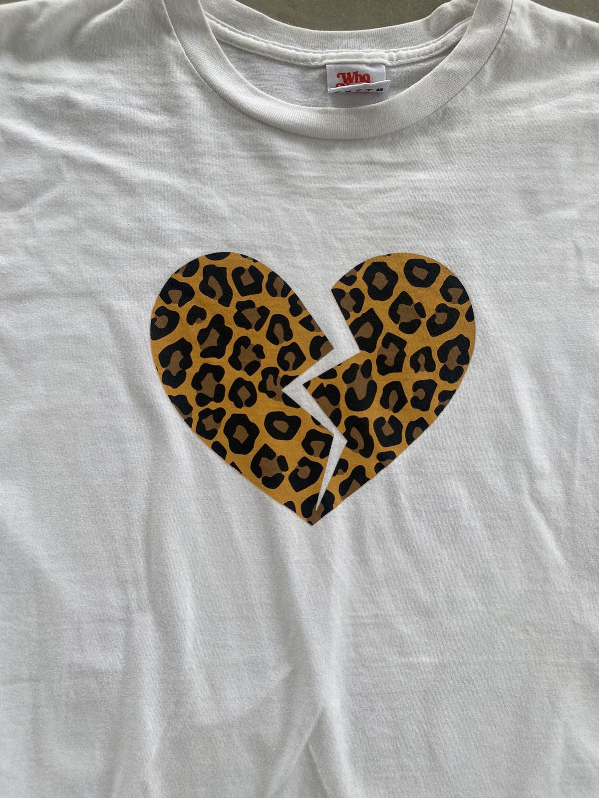 Japanese Brand WHO NEEDS LOVE HEART BROKEN TEE Size US L / EU 52-54 / 3 - 2 Thumbnail
