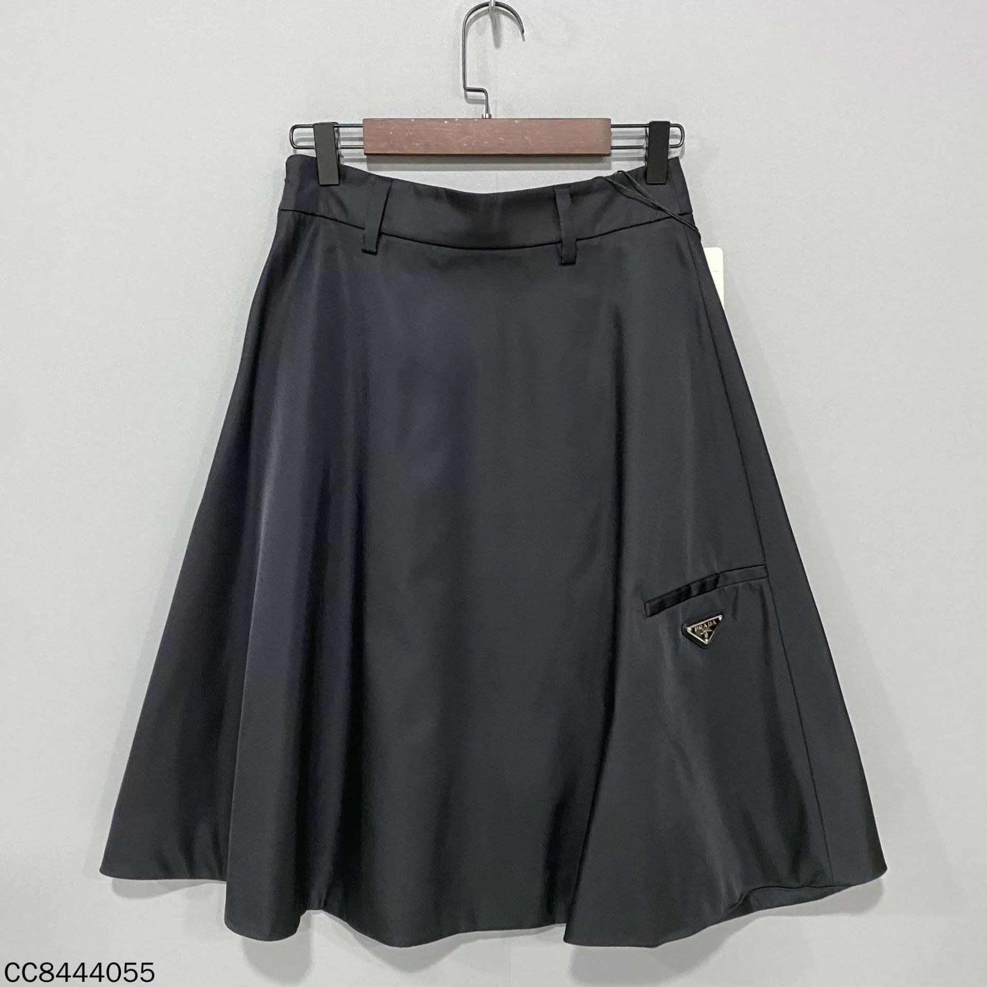 Prada PRADA Women's Triangle Logo Recycled Nylon Skirt 38 Size XS / US 0-2 / IT 36-38 - 1 Thumbnail