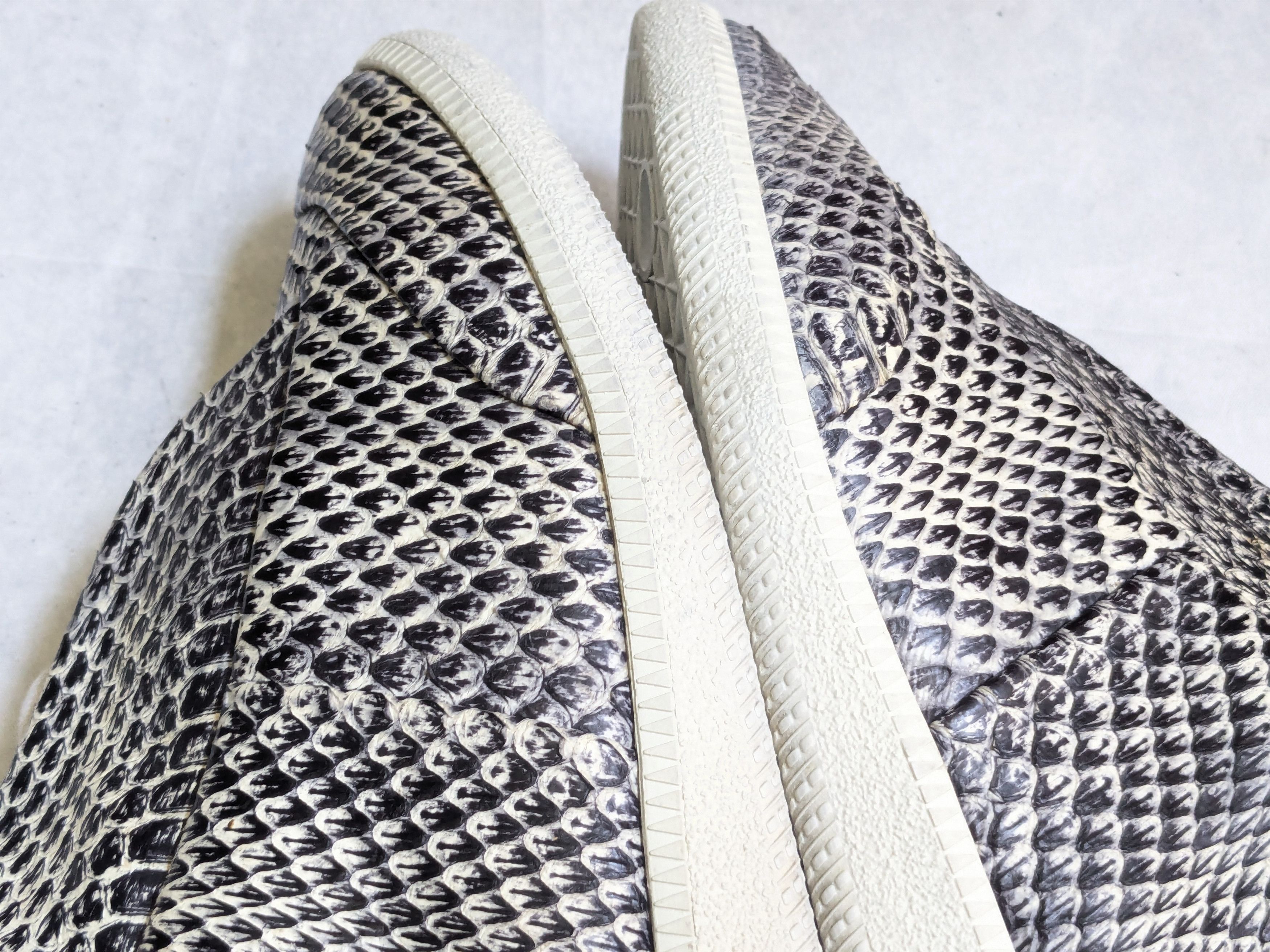 Maison Margiela Maison Margiela Future White Snakeprint 10 43 High Tops Size US 10 / EU 43 - 14 Thumbnail