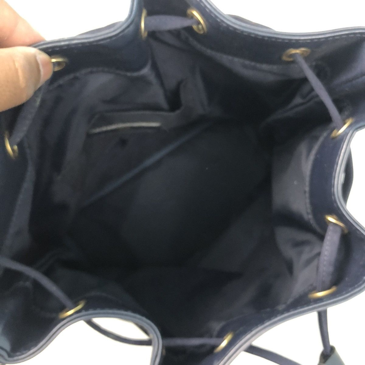 Valentino ‼️YES‼️VALENTINO GARAVANI SPORT DRAWSTRING BUCKET SHOULDER BAG Size ONE SIZE - 8 Thumbnail