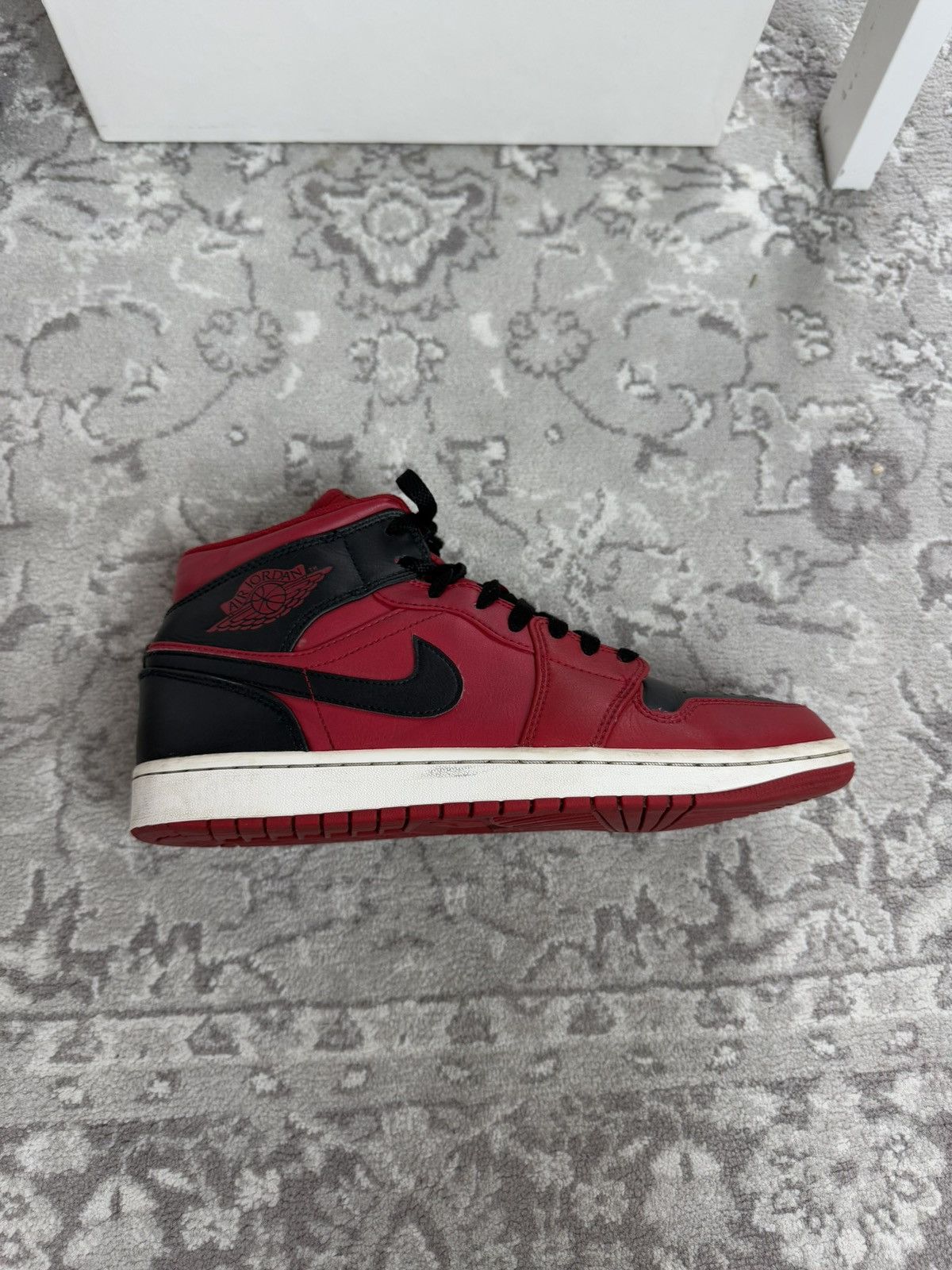 Jordan Brand × Nike Nike Jordan mid Reverse bred US9.5 streetwear basketball y2k Size US 9.5 / EU 42-43 - 4 Thumbnail