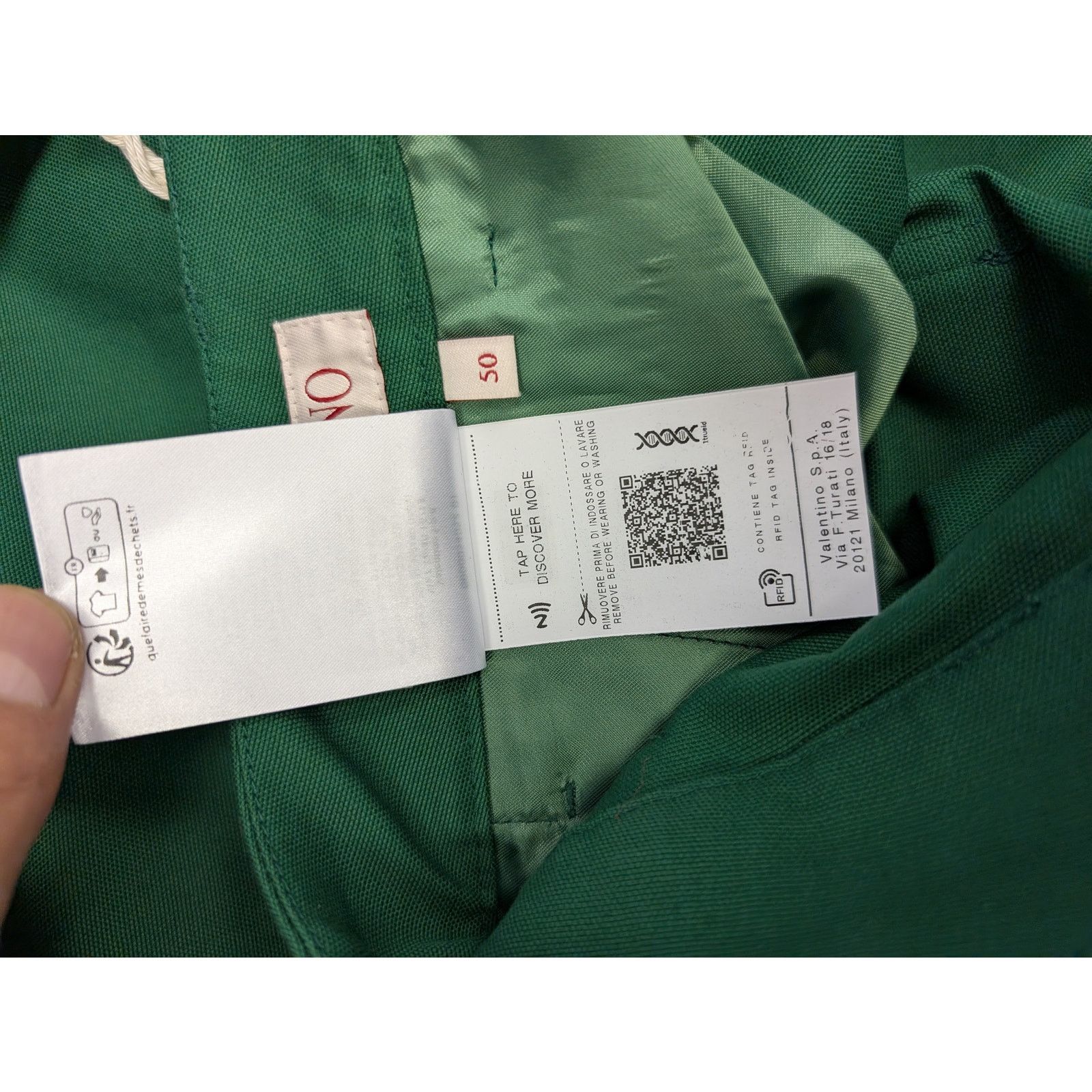 Valentino o1rshd1 CC20 Valentino Green Creased Shorts in Basil Green Size US 34 / EU 50 - 13 Thumbnail