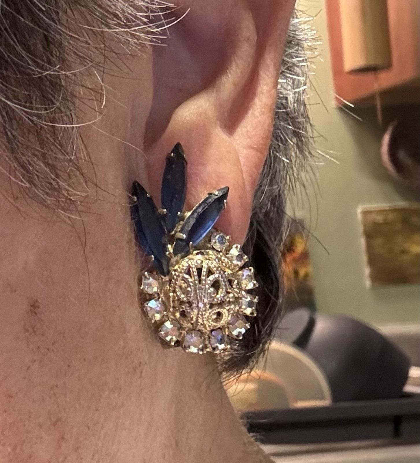 The Unbranded Brand Vintage Aurora Borealis Blue Filigree Gold Earrings Size ONE SIZE - 5 Thumbnail