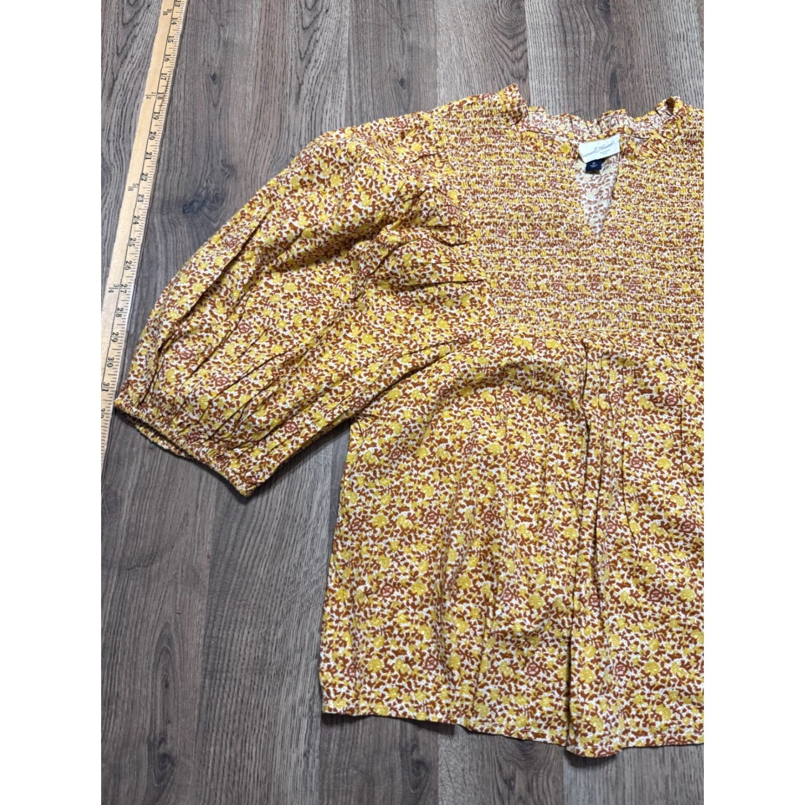 Vintage Universal Thread Blouse Women's Medium Yellow Floral 3/4 Sleeve V-neck Muslin Cotton Rayon Modern Worded? Size M / US 6-8 / IT 42-44 - 3 Thumbnail