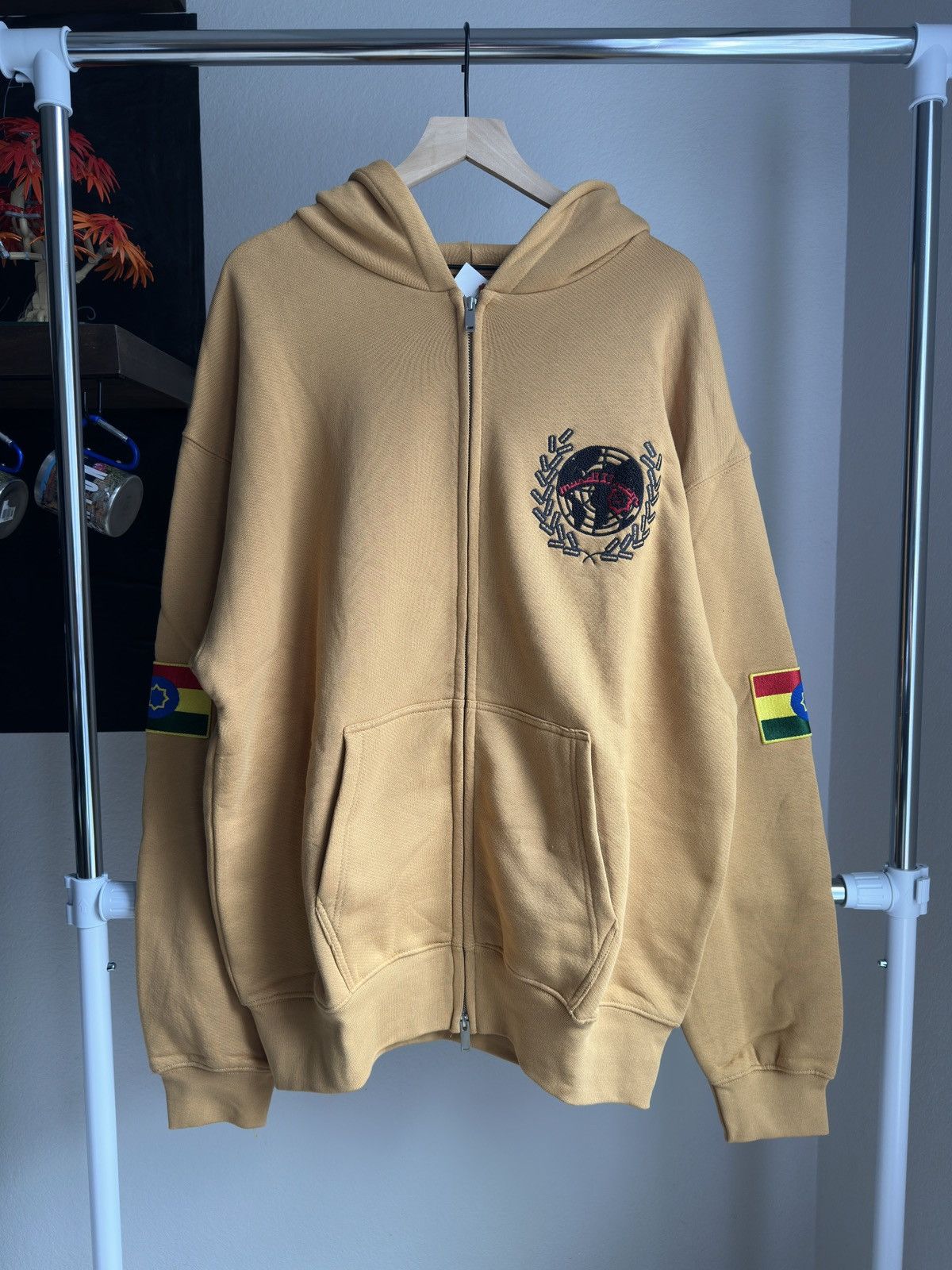 murd333r.fm Peacemaker V2 Zip Up Hoodie Beige Size US XL / EU 56 / 4 - 1 Thumbnail