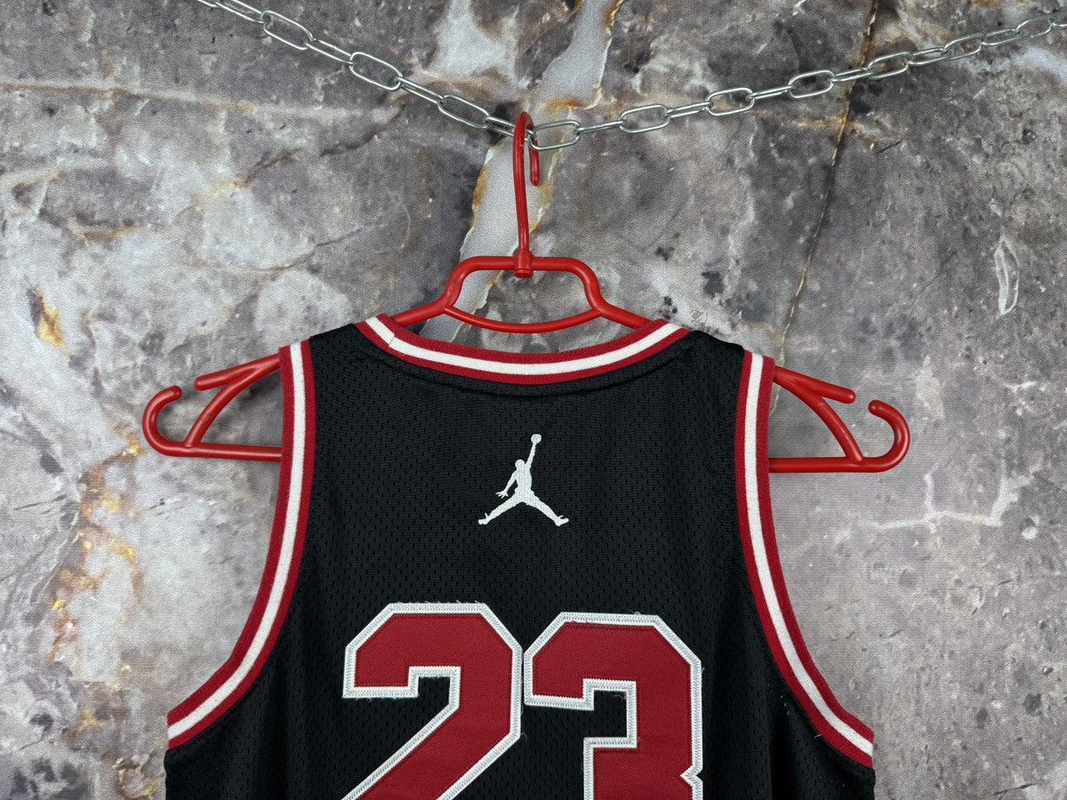 Jordan Brand Jordan 23 Basketball Jersey Chicago Bulls Size 12-13 YRS Size US XXS / EU 40 - 10 Thumbnail