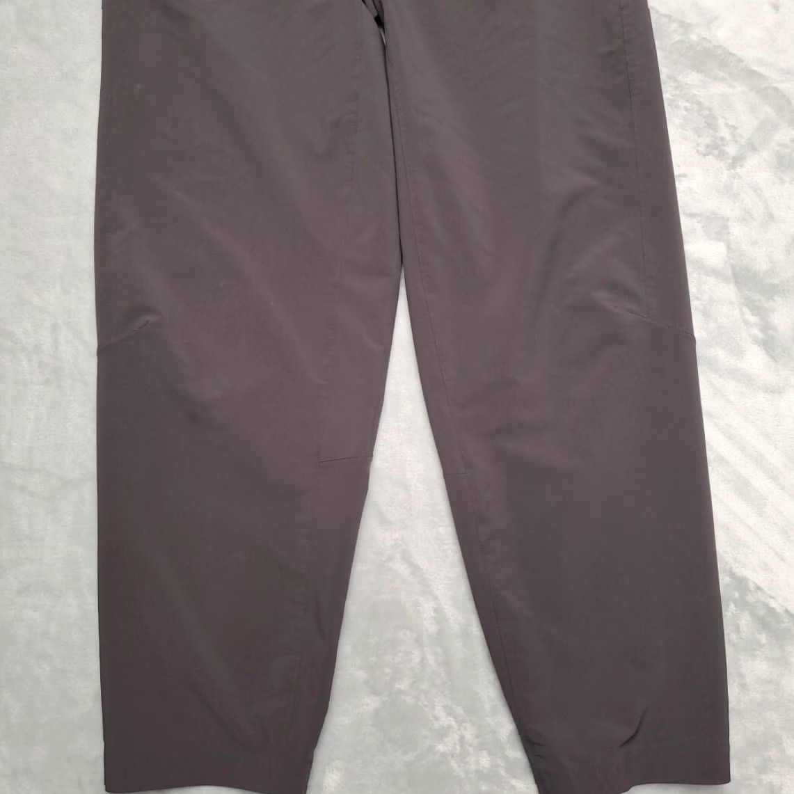 Lululemon Lululemon Eskar Pants Womens 6 Charcoal Water Repellent Highrise Relaxed Ankle Size 28" / US 6 / IT 42 - 2 Thumbnail