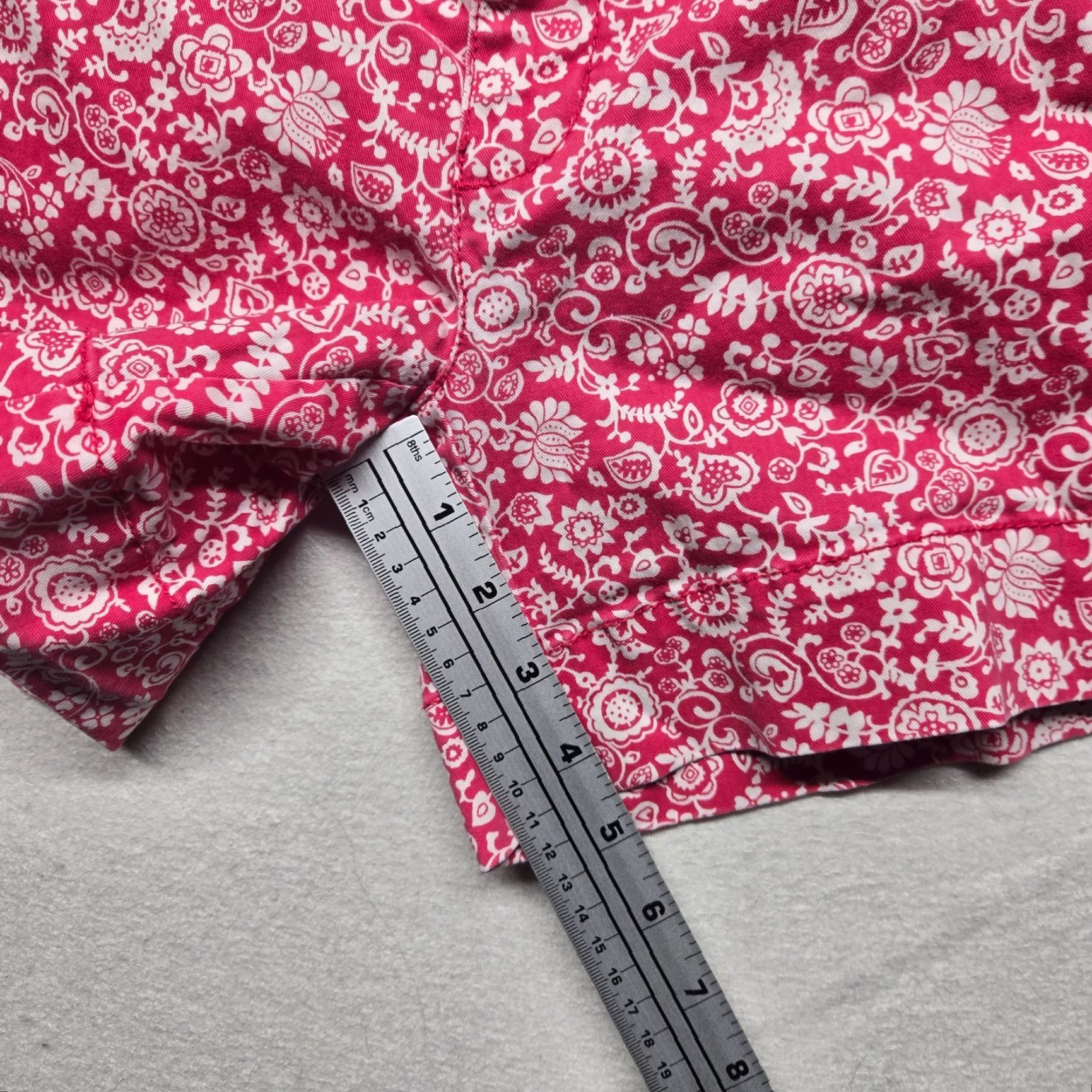 American Eagle Outfitters VINTAGE American Eagle Pink White Floral Cotton Shorts Women's Size 4 Stretch Mid 90s Size 27" / US 4 / IT 40 - 6 Thumbnail