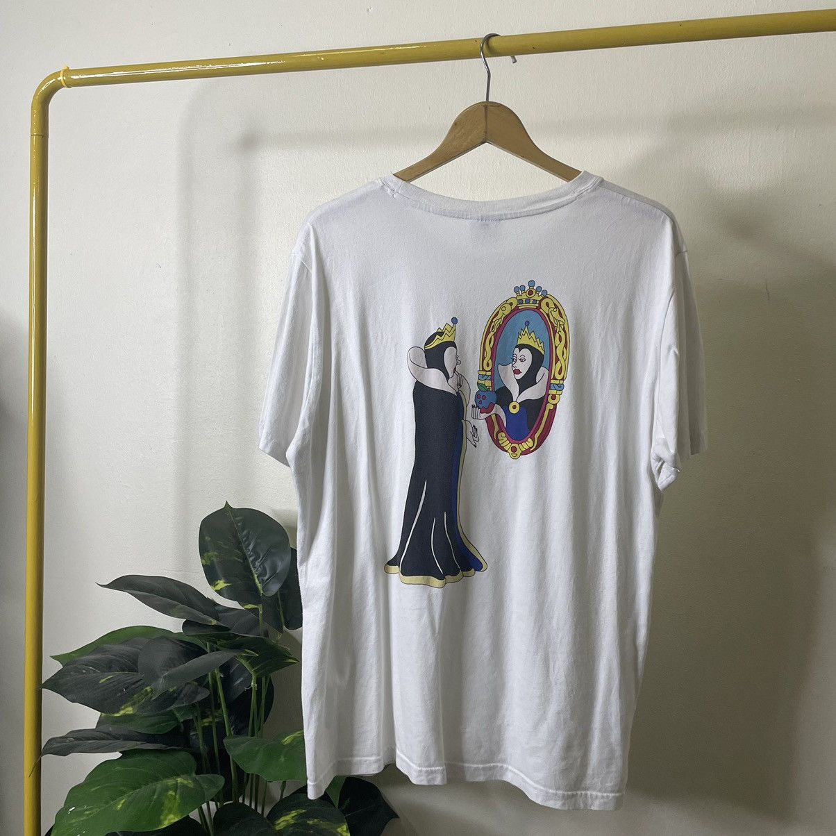 Disney × GU × Japanese Brand GU x Disney Snow White Collaboration T Shirt Size US XL / EU 56 / 4 - 1 Thumbnail