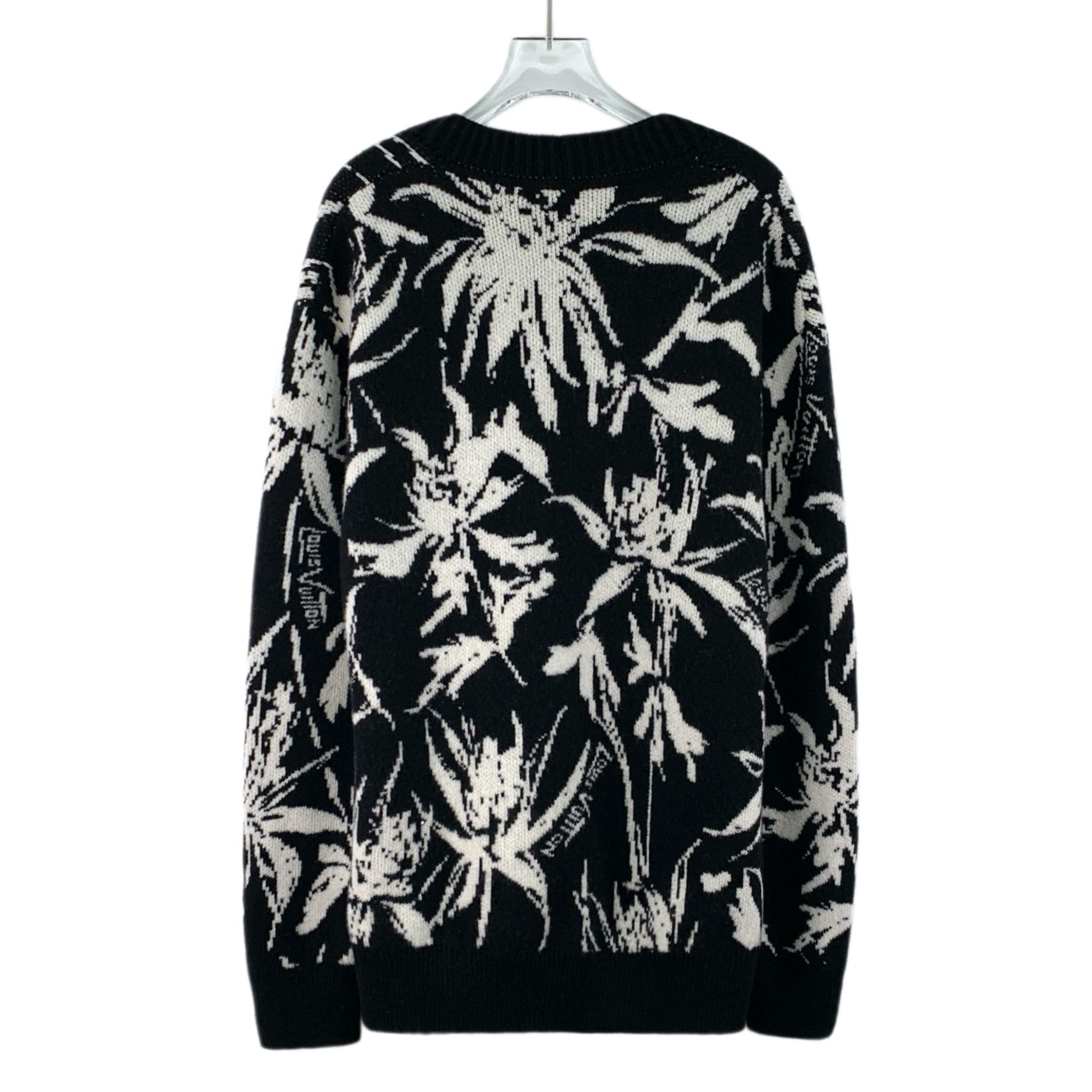 Louis Vuitton Louis Vuitton Floral Appliqué Wool Cardigan Black (S) Size US S / EU 44-46 / 1 - 2 Thumbnail