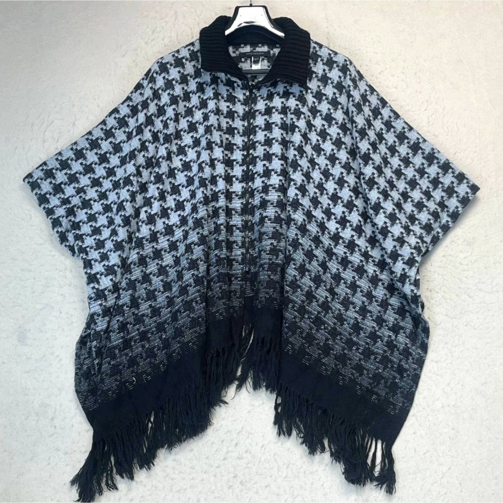 Vintage Marc New York by Andrew Mark Poncho Shawl One Size Black Gray Open Front Collarless Lightweight Sequin Holiday Women Size ONE SIZE - 2 Thumbnail
