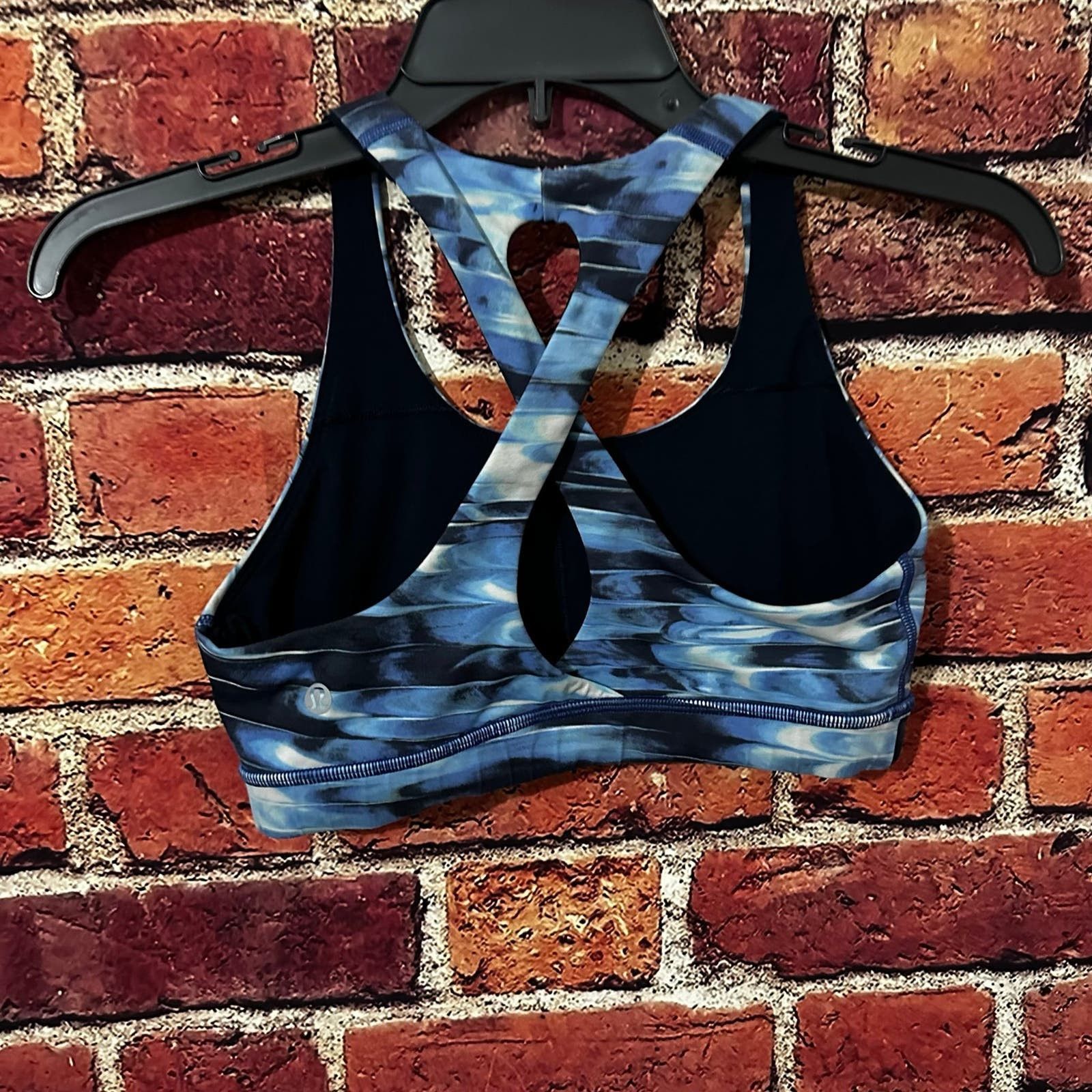 Lululemon lululemon sports bra size 6 Size M / US 6-8 / IT 42-44 - 3 Thumbnail