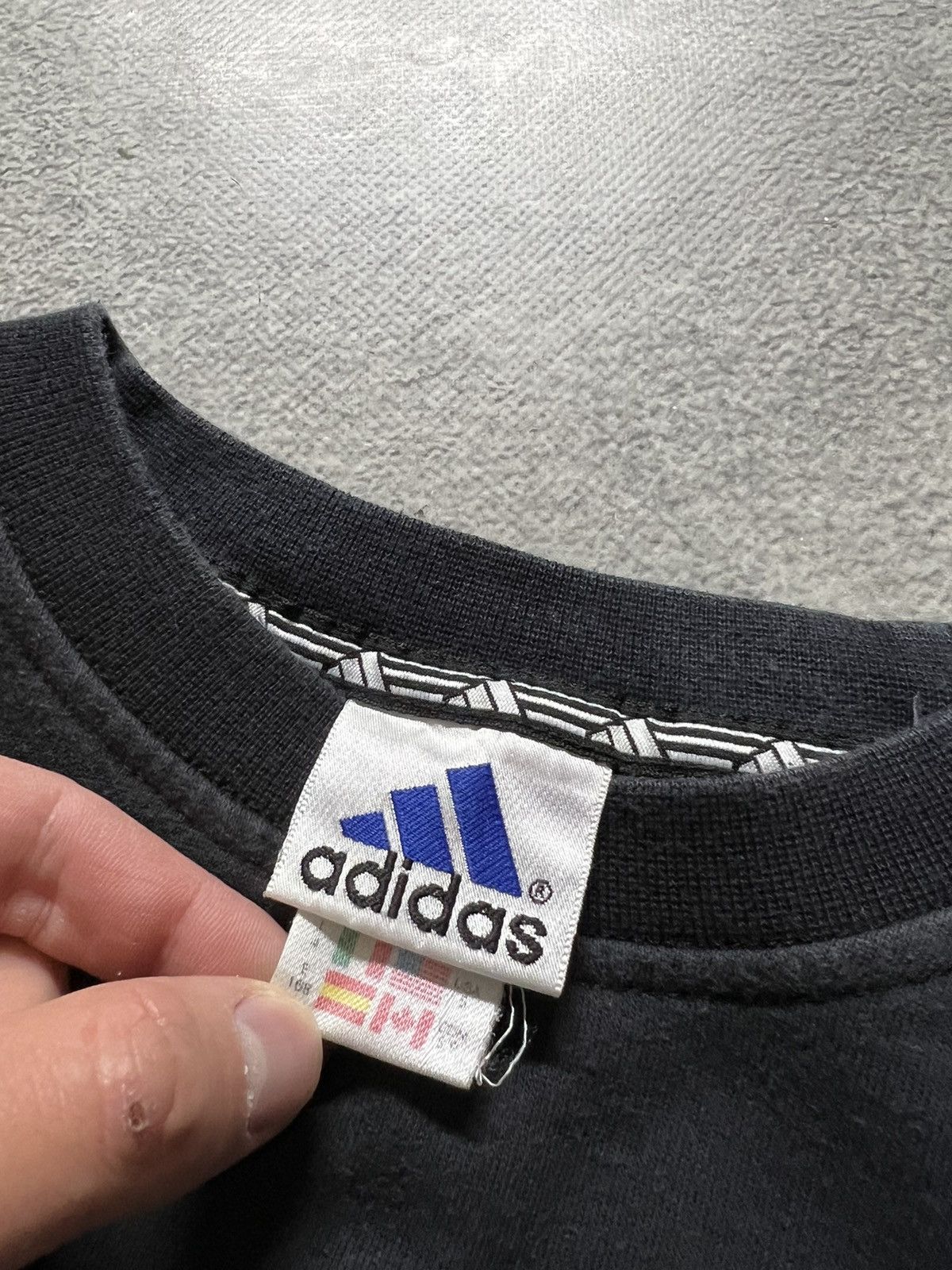 Adidas × Vintage Vintage Y2k Adidas 🖤 Mini Logo Sweatshirt 00’s Size US M / EU 48-50 / 2 - 4 Thumbnail