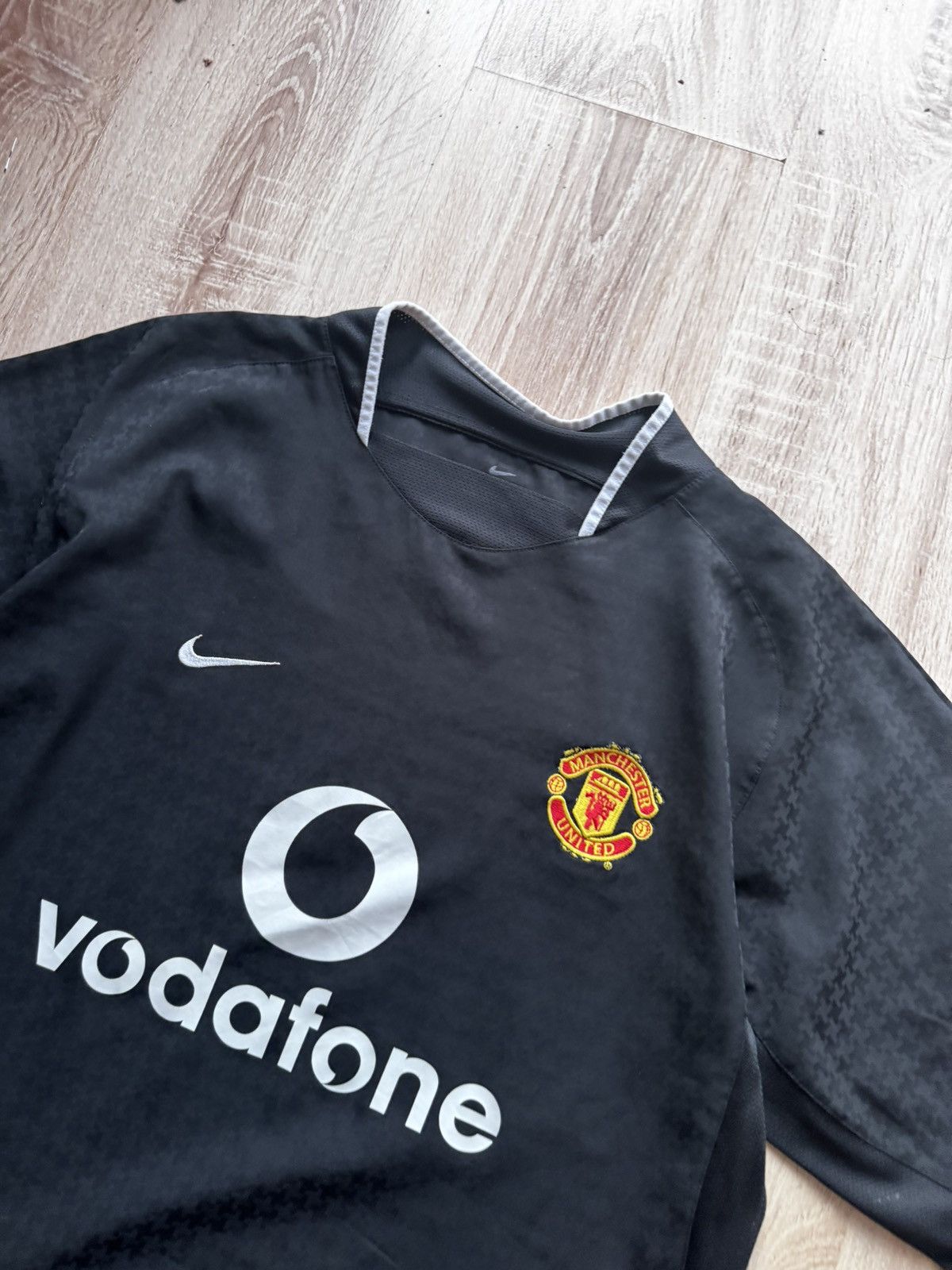 Nike Nike x manchester united vodofone vintage 00’s football Size US M / EU 48-50 / 2 - 2 Thumbnail