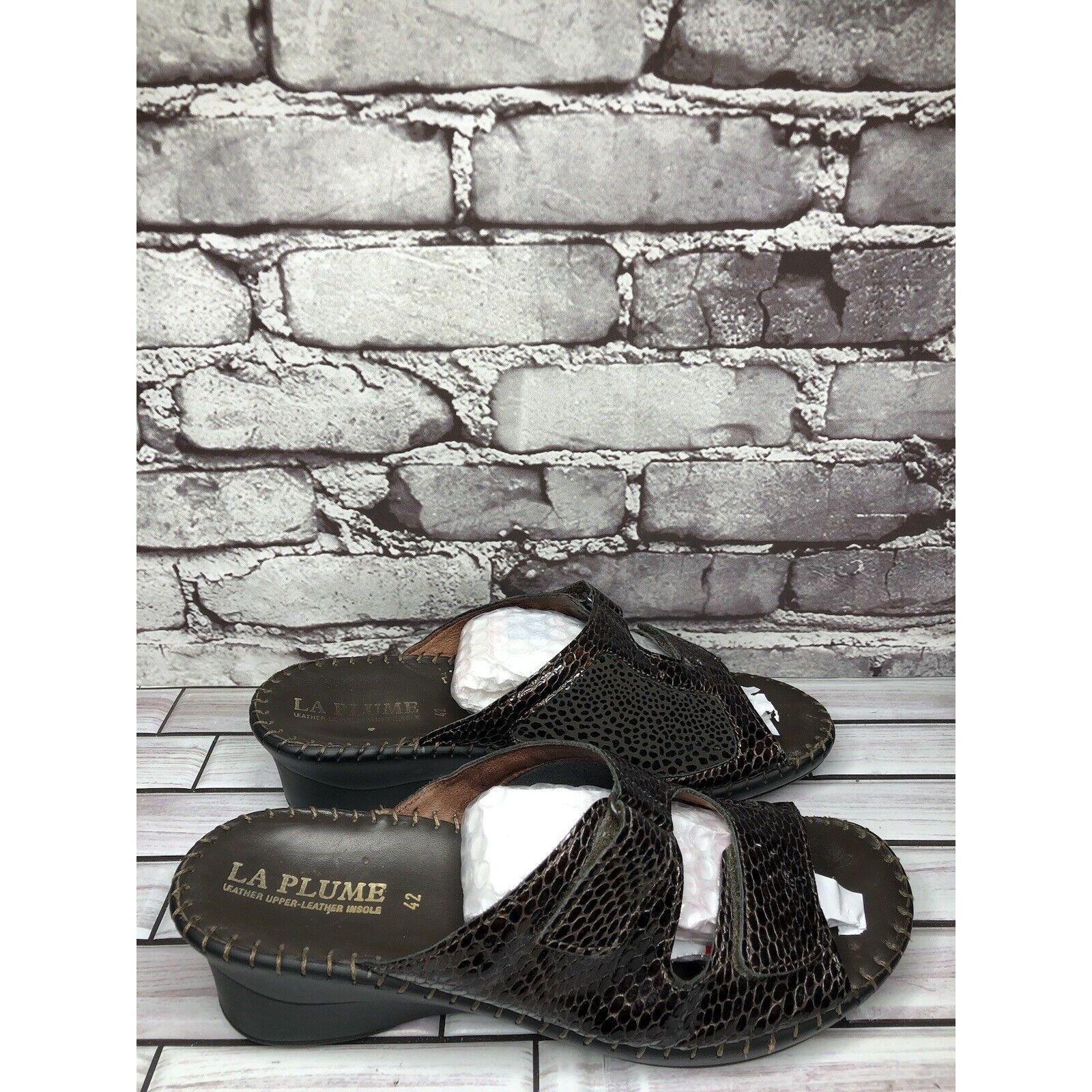 Other LA PLUME Jen Brown Patent Leather Strap Slide Wedge Sandals Size US 11 / IT 41 - 9 Thumbnail