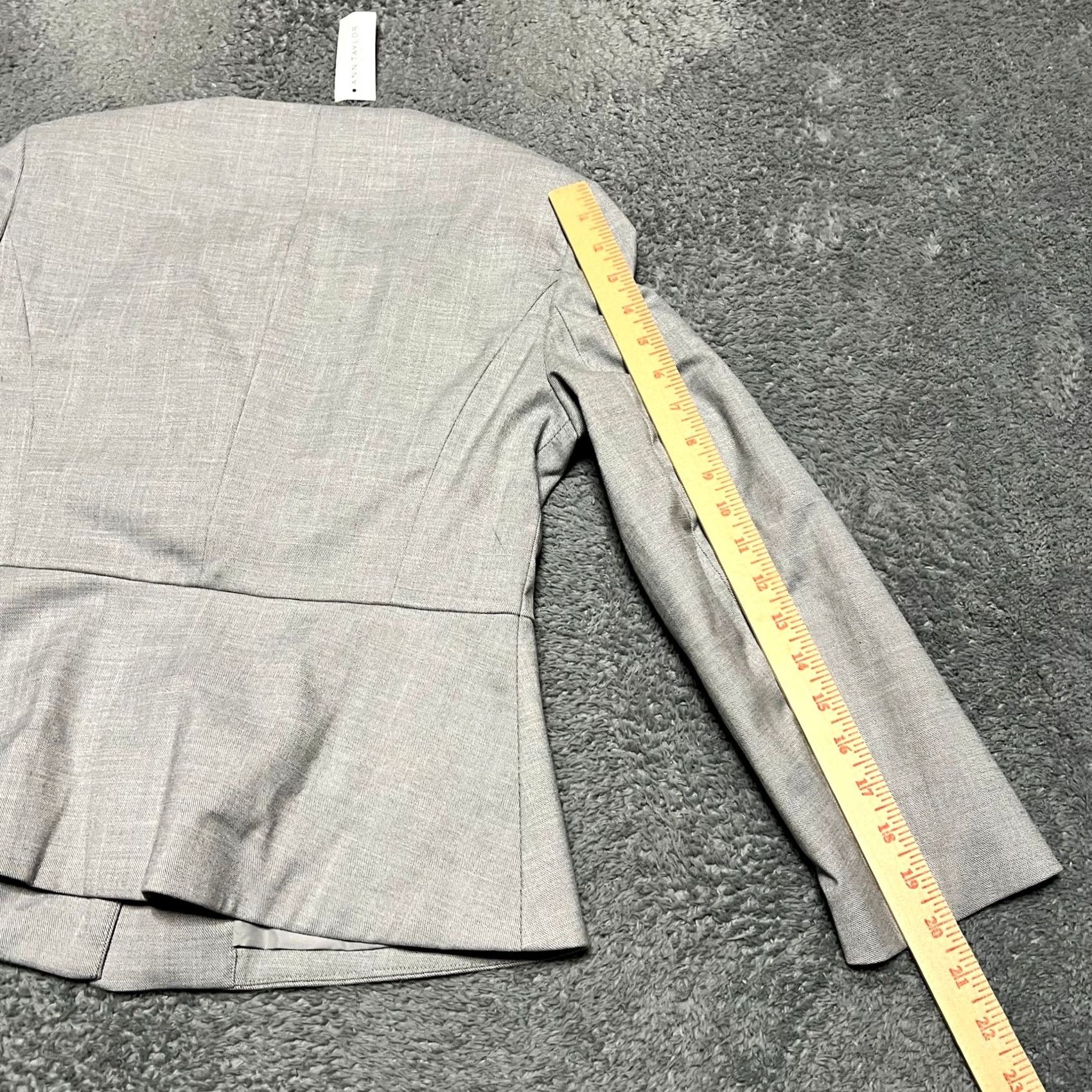 Ann Taylor Ann Taylor Blazer Jacket Womens 4 Crosshatch Collarless Peplum Grey Coat/Blazer Grade: Factory, Marks on sleeve Size S / US 4 / IT 40 - 6 Thumbnail