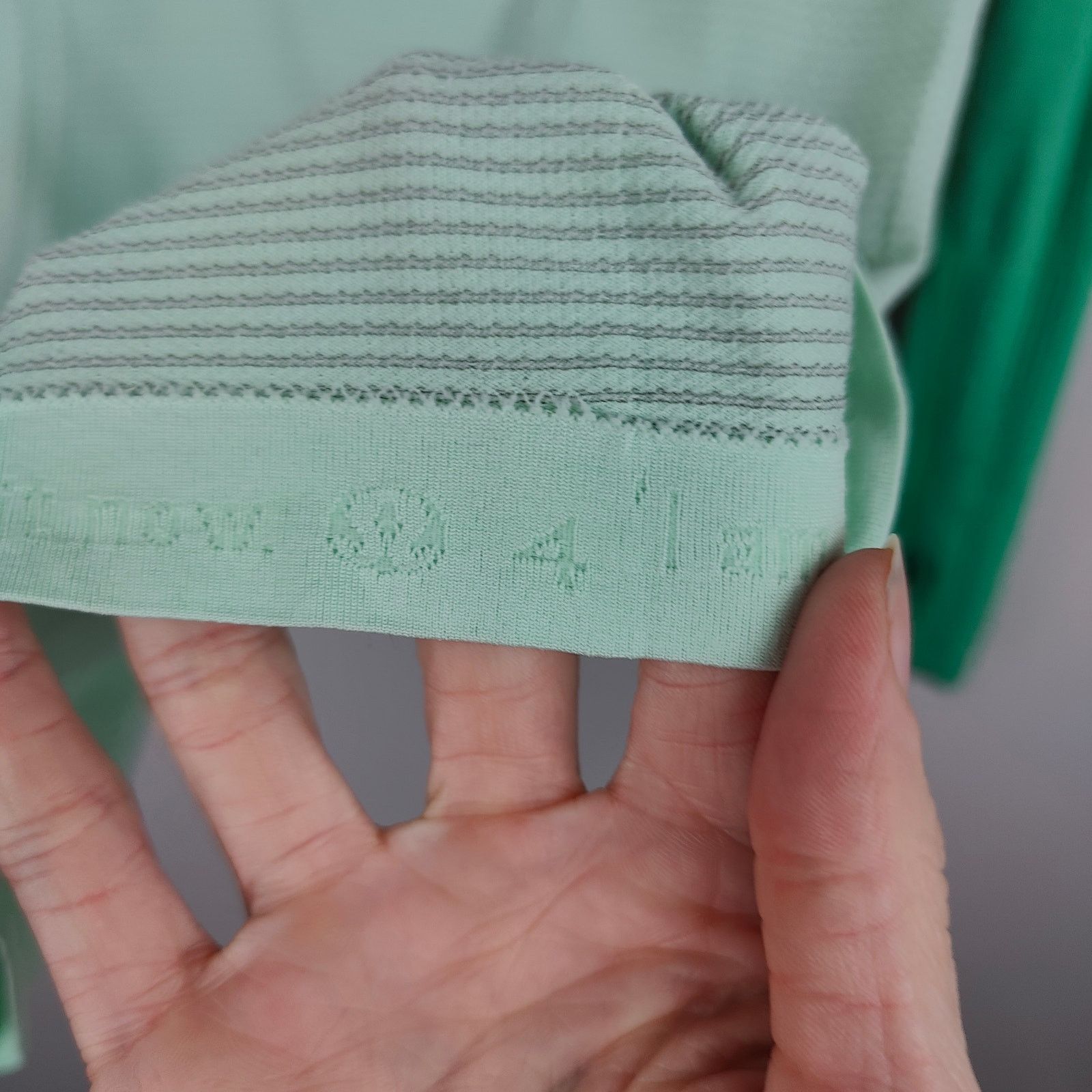 Lululemon Lululemon Swiftly Tech Long Sleeve Top Womens 4 Fresh Teal Size S / US 4 / IT 40 - 6 Thumbnail